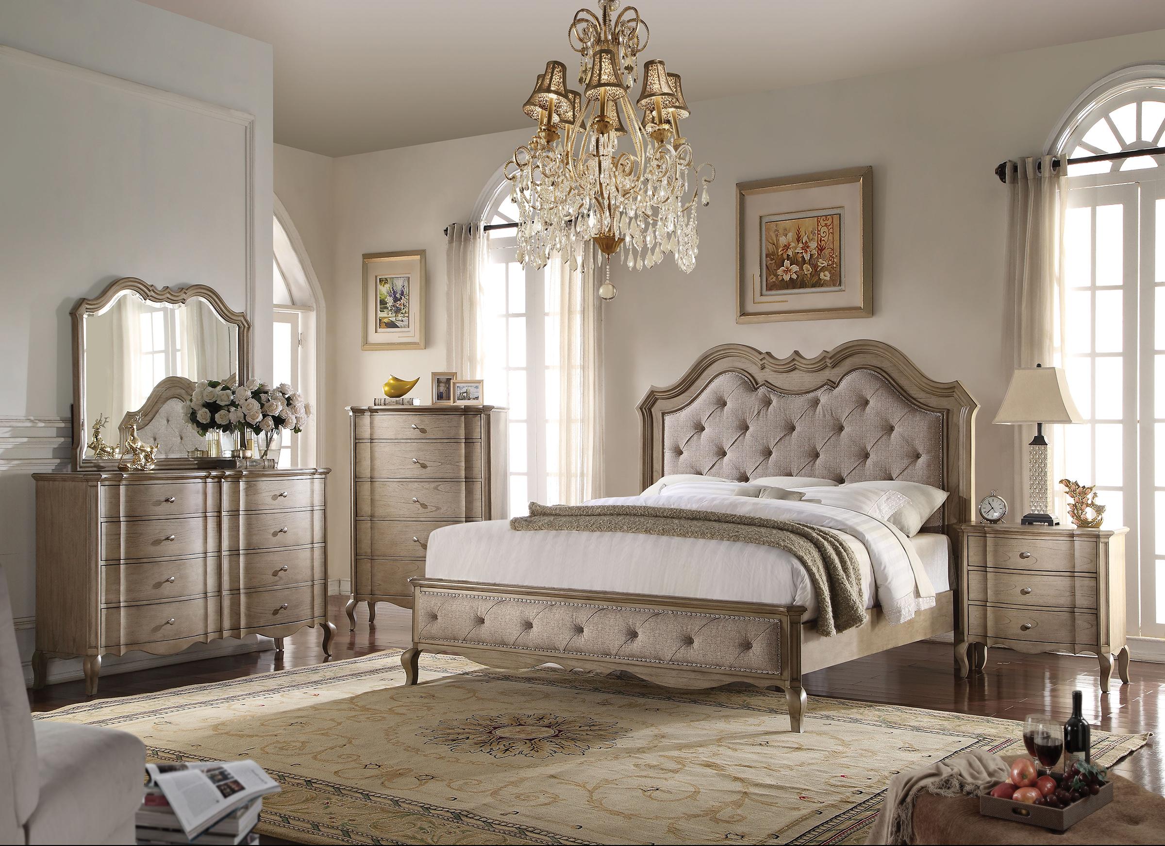 

    
Beige Fabric/Antique Taupe Queen Bedroom Set 4P Chelmsford 26050Q Acme Classic
