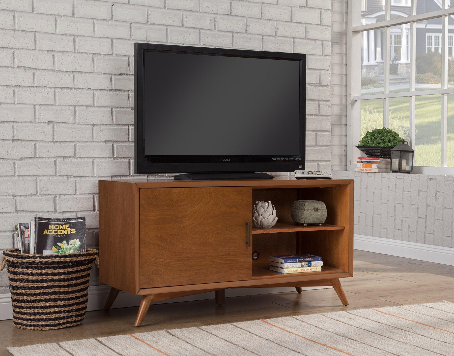 

        
Alpine Furniture Flynn Retro Tv Console Brown  812702020527
