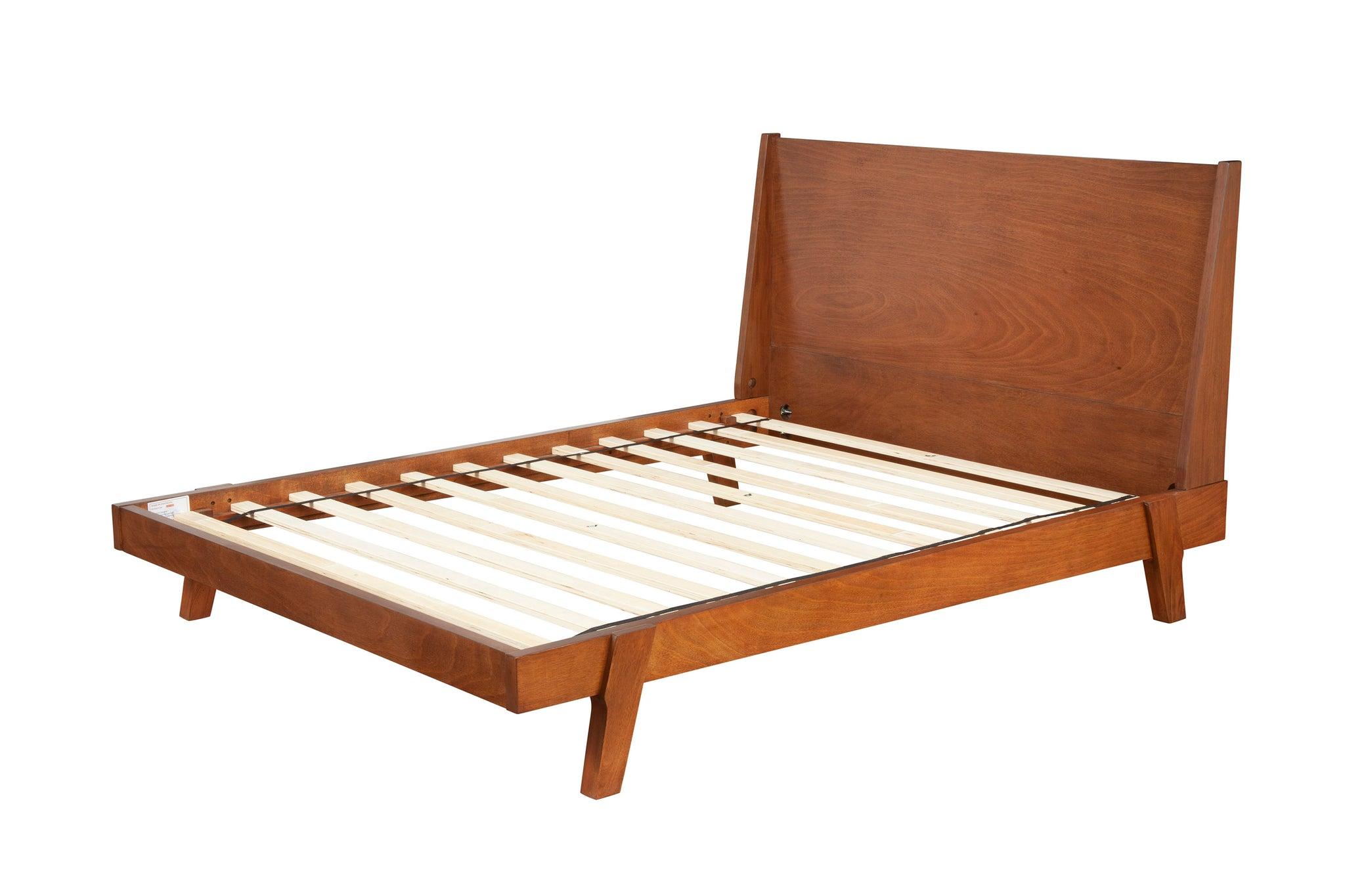 

        
Alpine Furniture DAKOTA Platform Bed White/Brown  840108500299
