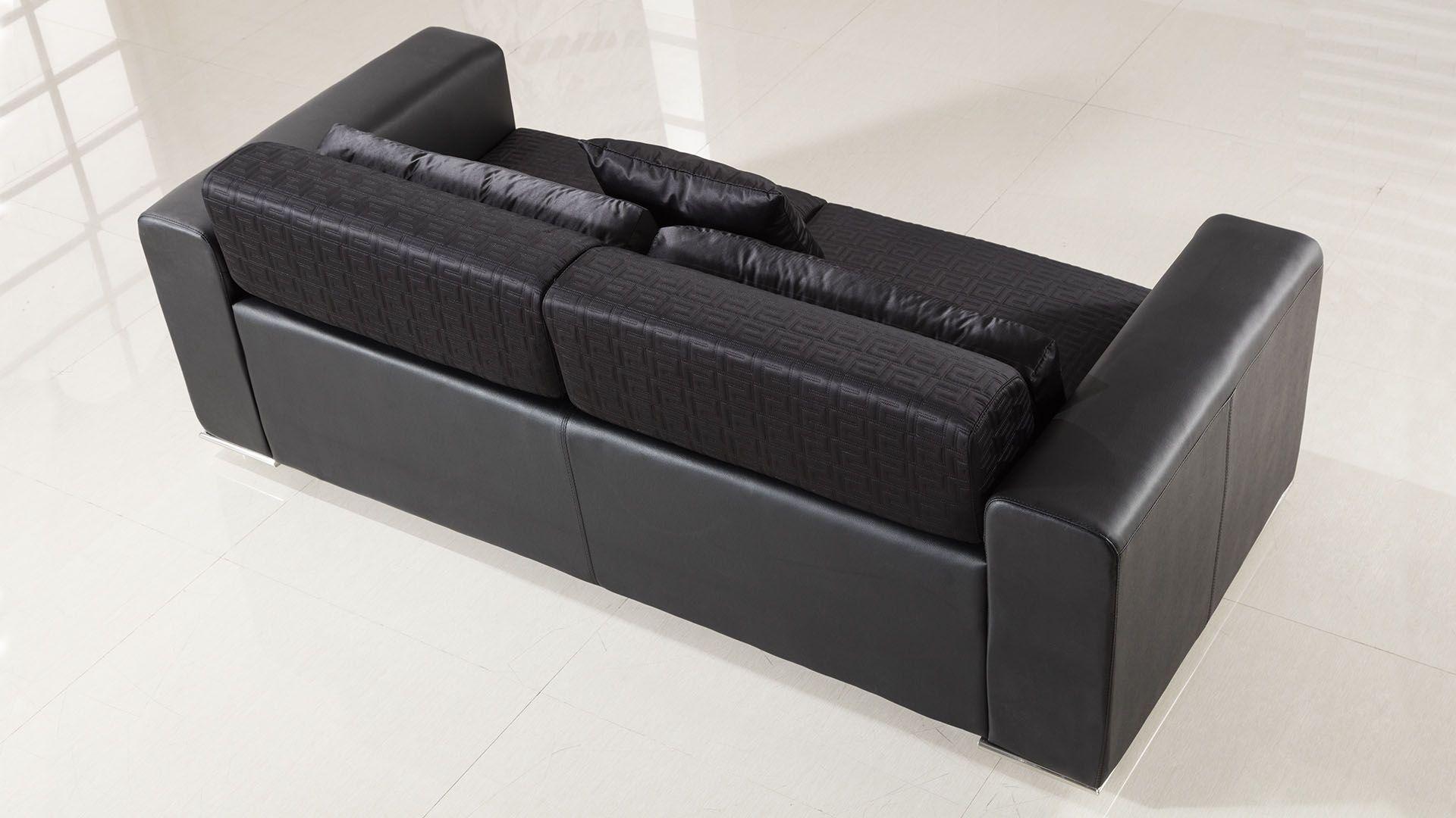 

                    
Buy Black Fabric & Faux Leather Sofa Set 3Pcs AE223-BK American Eagle Modern
