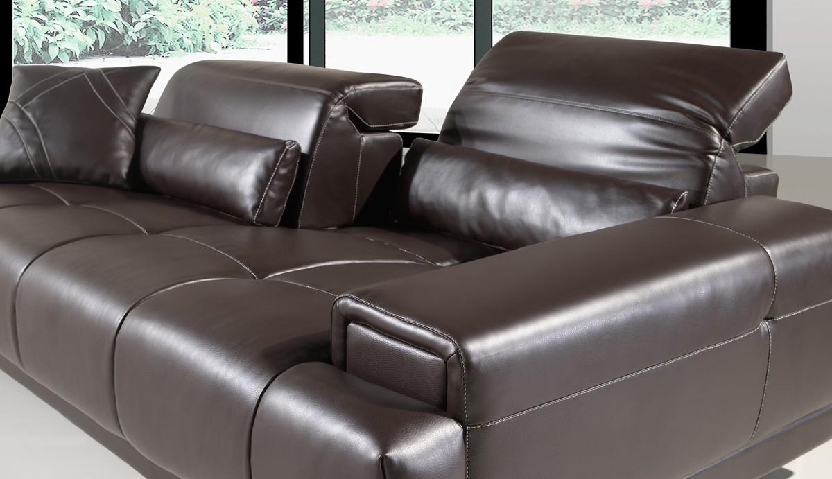 

    
American Eagle Furniture AE606-DC Sofa Loveseat and Chair Set Dark Chocolate AE606-DC-Set-4
