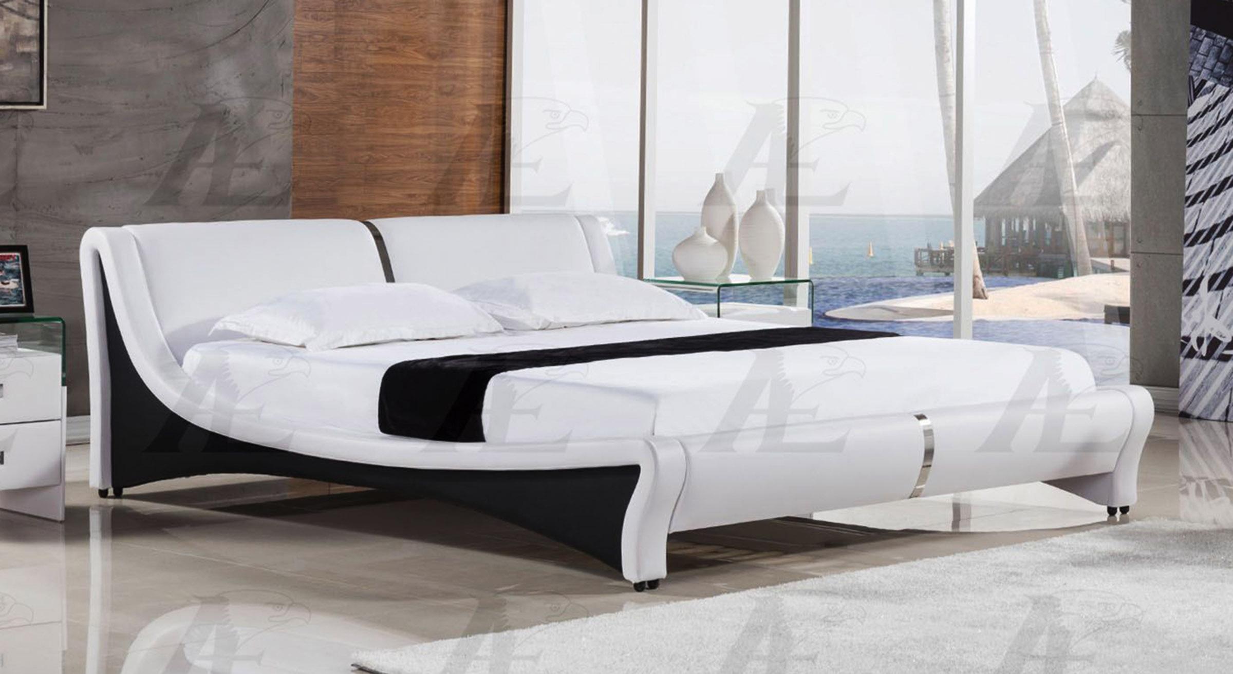 Contemporary Platform Bed B-D039 AE B-D039-CK in White PU