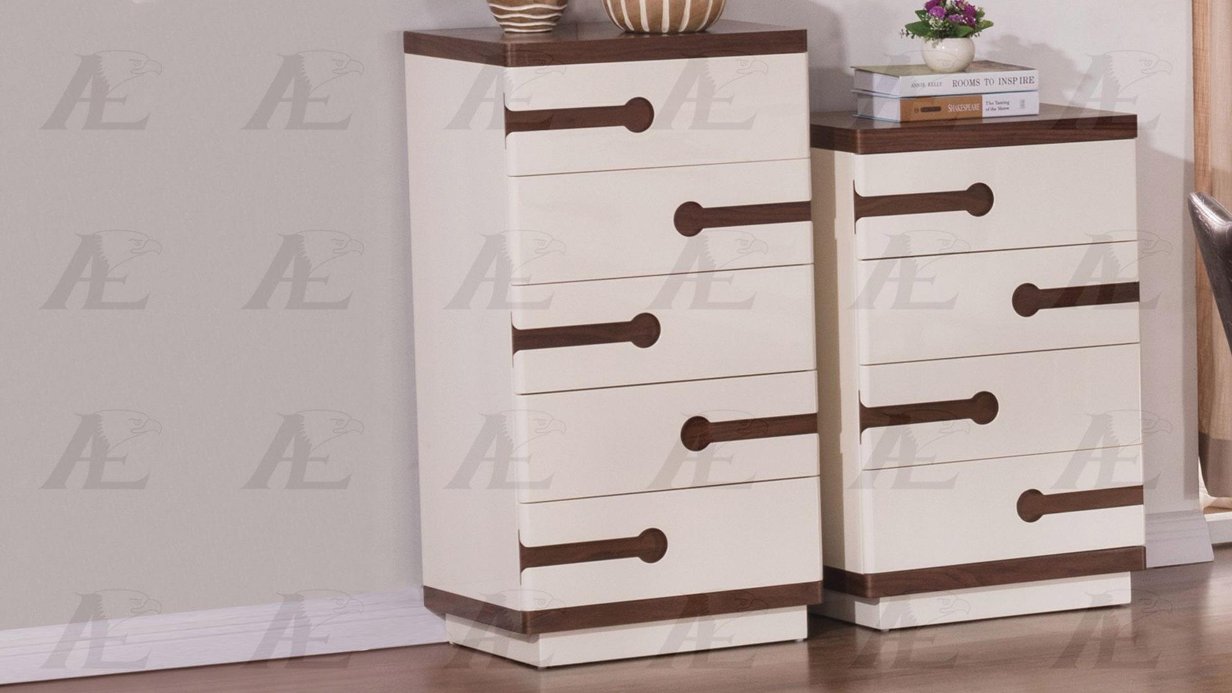 

                    
American Eagle Furniture DD-D519-4 Side Table Brown/Ivory  Purchase 
