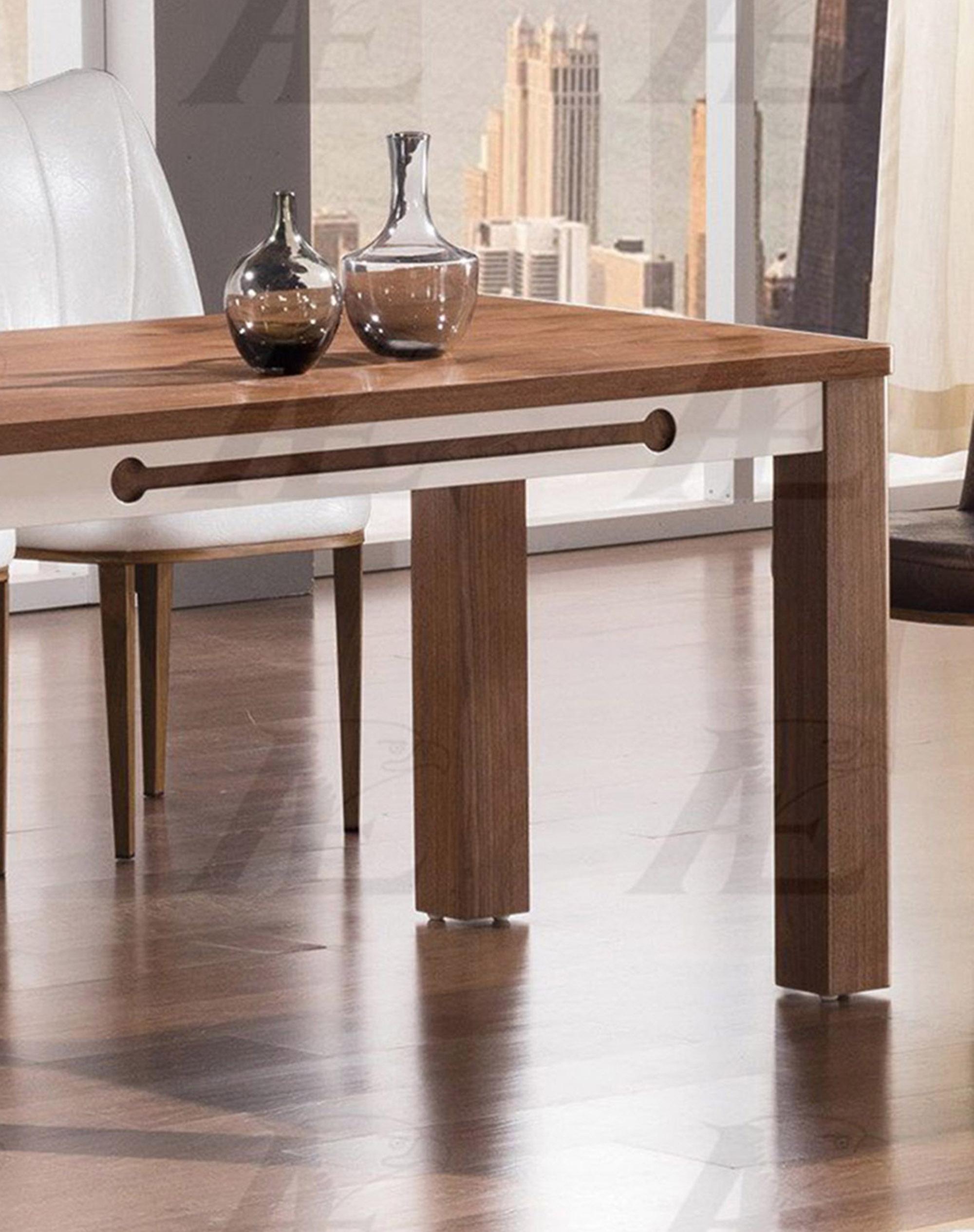 

    
American Eagle Furniture DT-D519 Dining Table Brown/Ivory DT-D519
