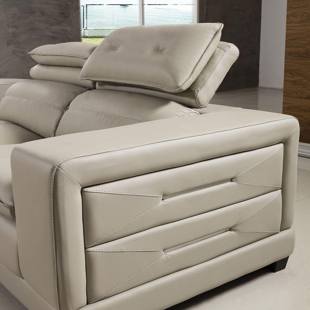 

    
American Eagle Furniture EK-L121M-LG Sectional Sofa Set Light Gray EK-L121M-LG
