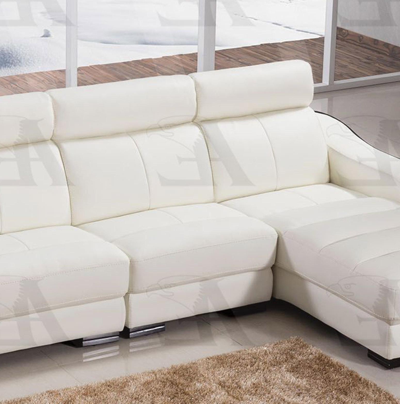 

    
American Eagle Furniture EK-LB310-W Sectional Sofa White EK-LB310-W Set-3 RHC
