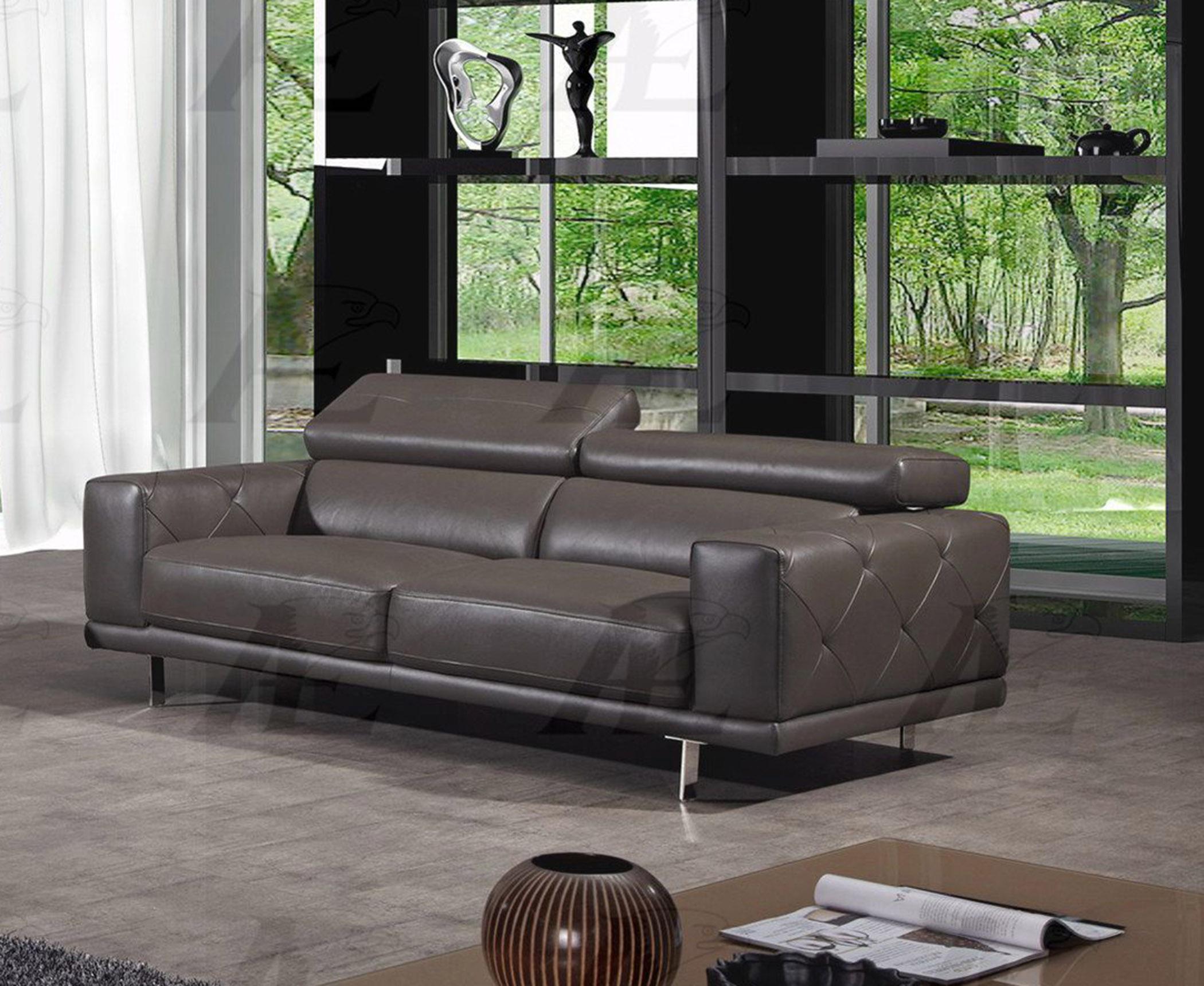 

    
American Eagle Furniture EK039-TPE Taupe Tufted Sofa Italian Leather
