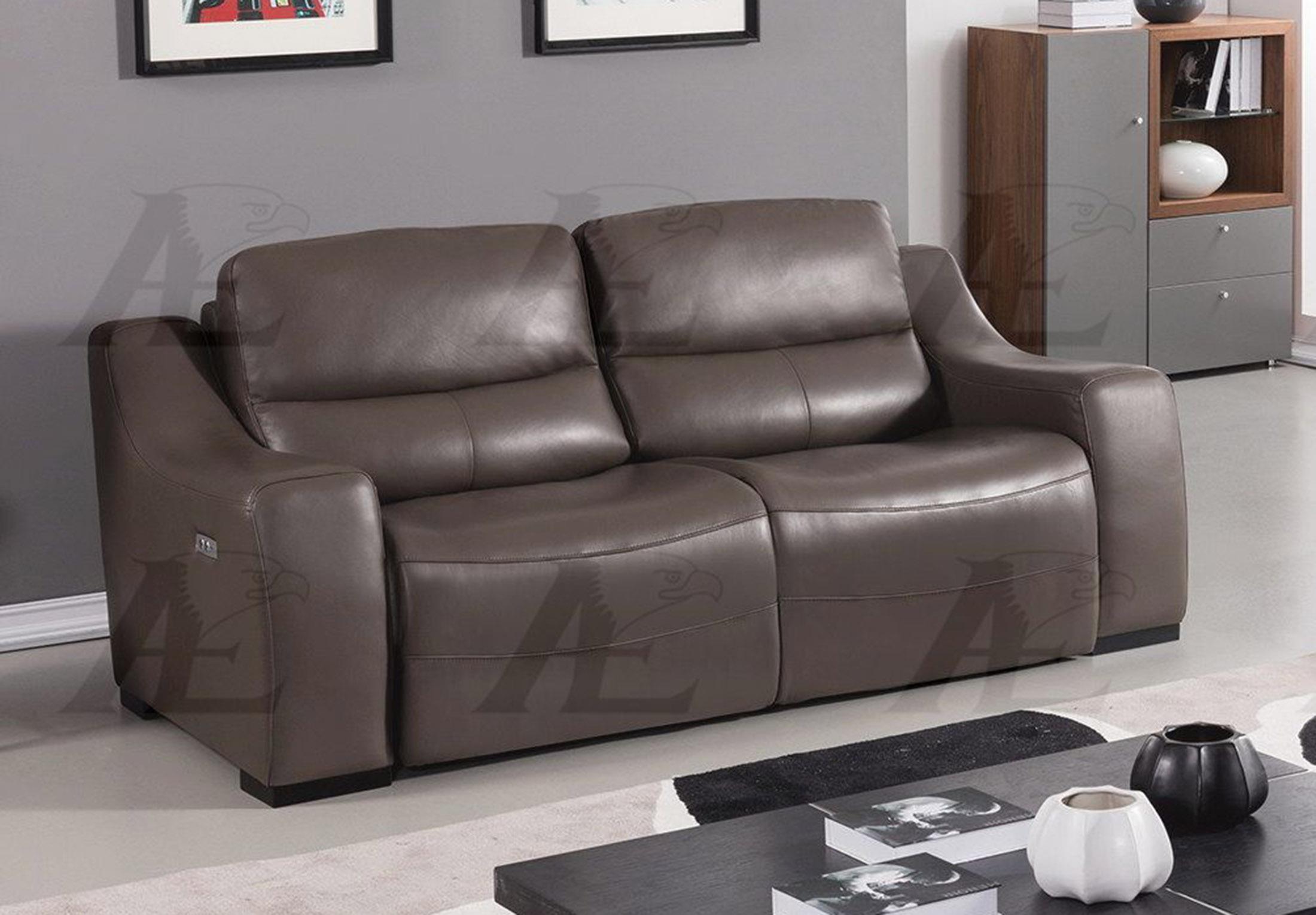 

        
American Eagle Furniture EK086-TPE Reclining Sofa Brown Italian Leather 00656237667419
