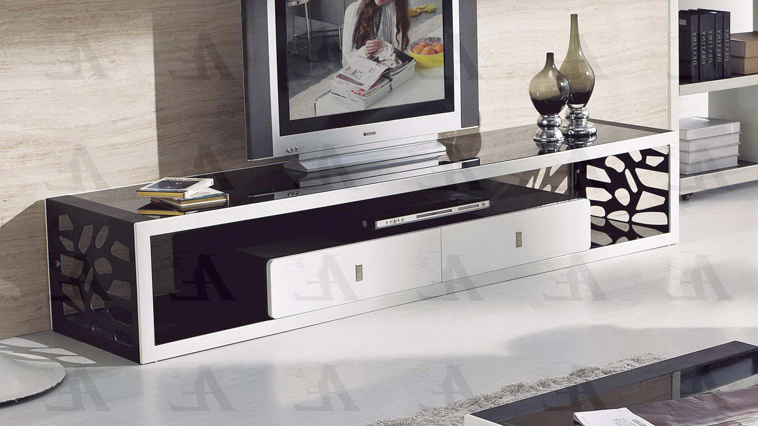 

    
American Eagle Furniture  FC-3070 Black and White Tempered Glass Top TV Stand
