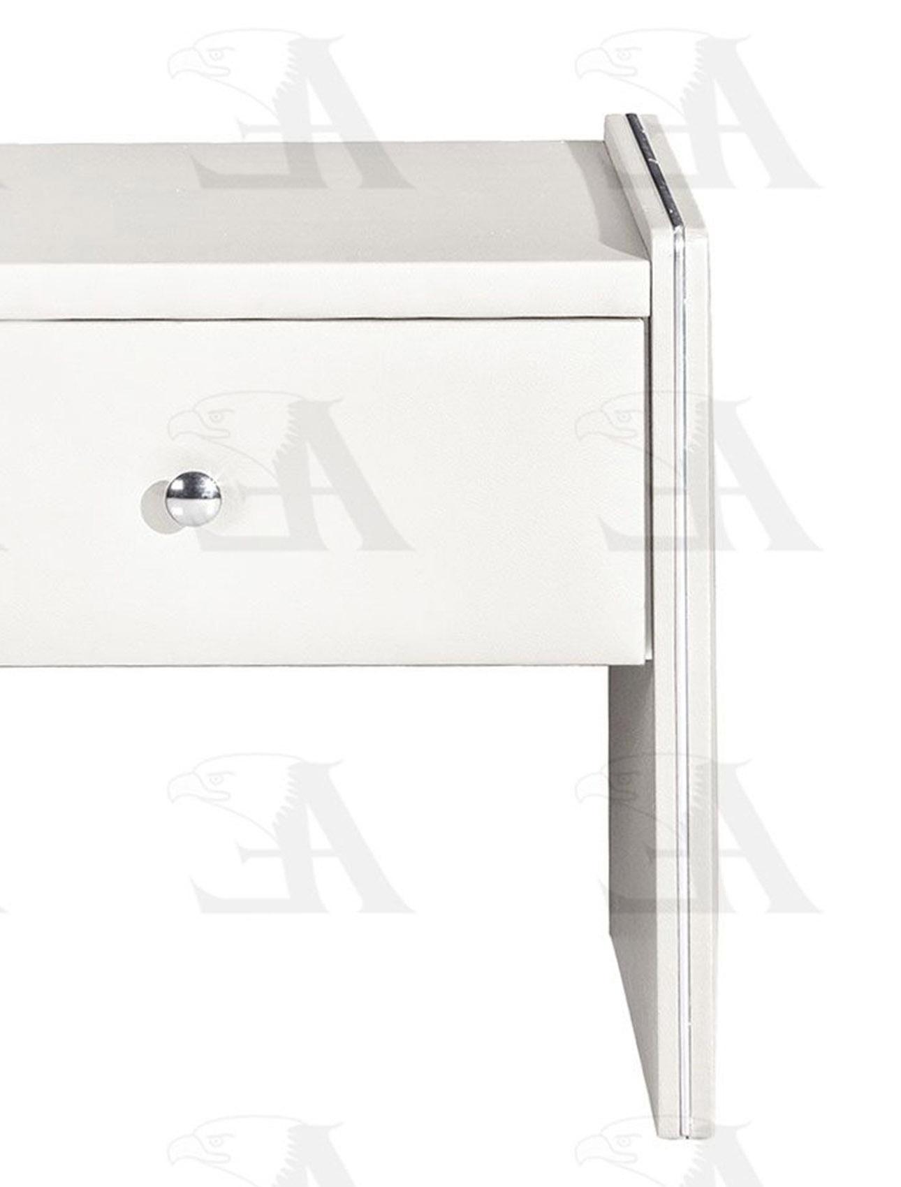 

    
American Eagle Furniture NS002-W Nightstand White NS002-W

