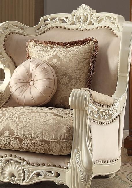 

    
Antique Ivory Chenille Armchair Traditional Homey Design HD-2657
