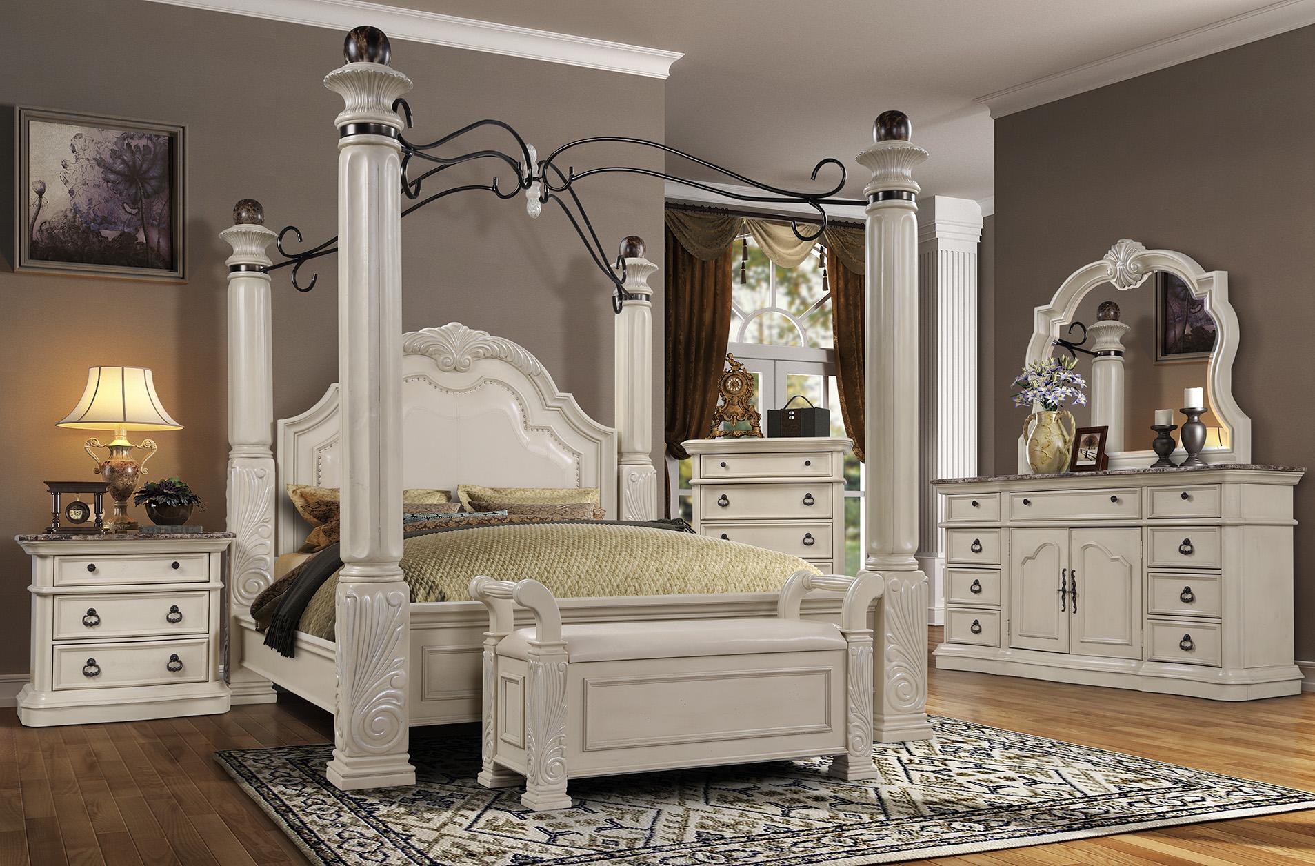 Classic, Traditional Poster Bedroom Set B6006 B6006-CK-NDM-4PC in Antique White Faux Leather