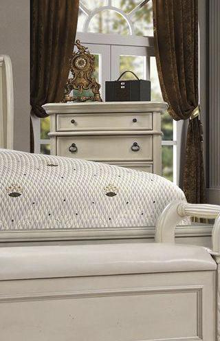 

    
B6007-K-2NDMCB-7PC Antique White Solid Hardwood King Bedroom Set 7Pcs Traditional McFerran B6007
