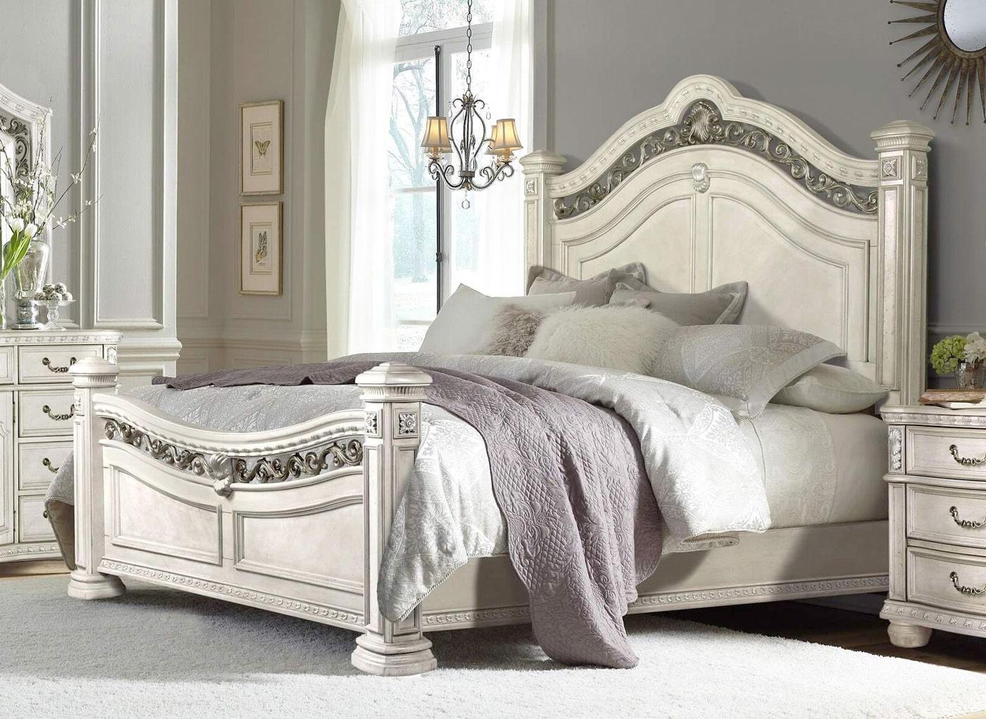 Classic, Traditional Poster Bed B162 B162-EK in Antique White 