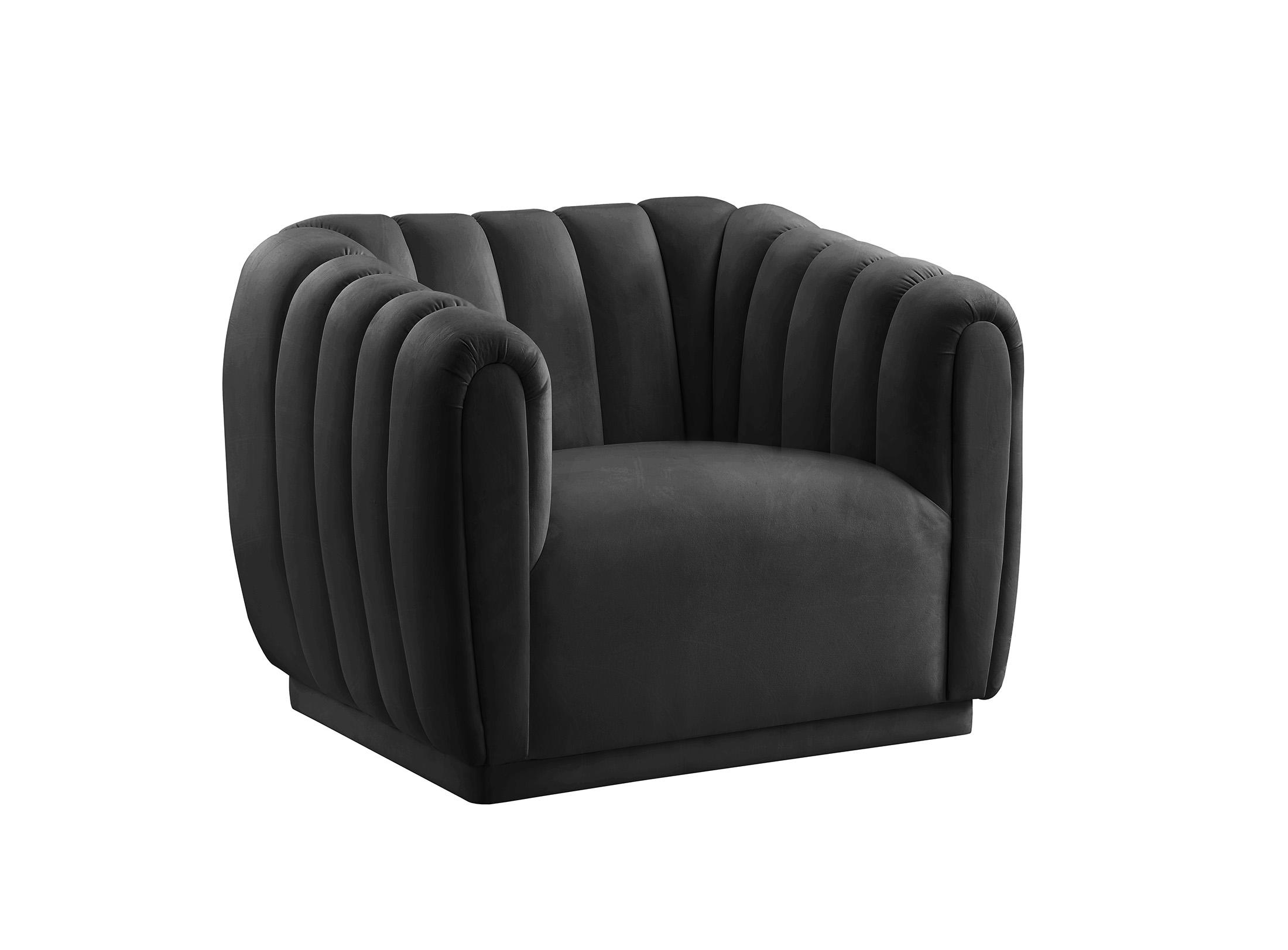 

    
674Black-S-Set-3 Meridian Furniture Sofa Set
