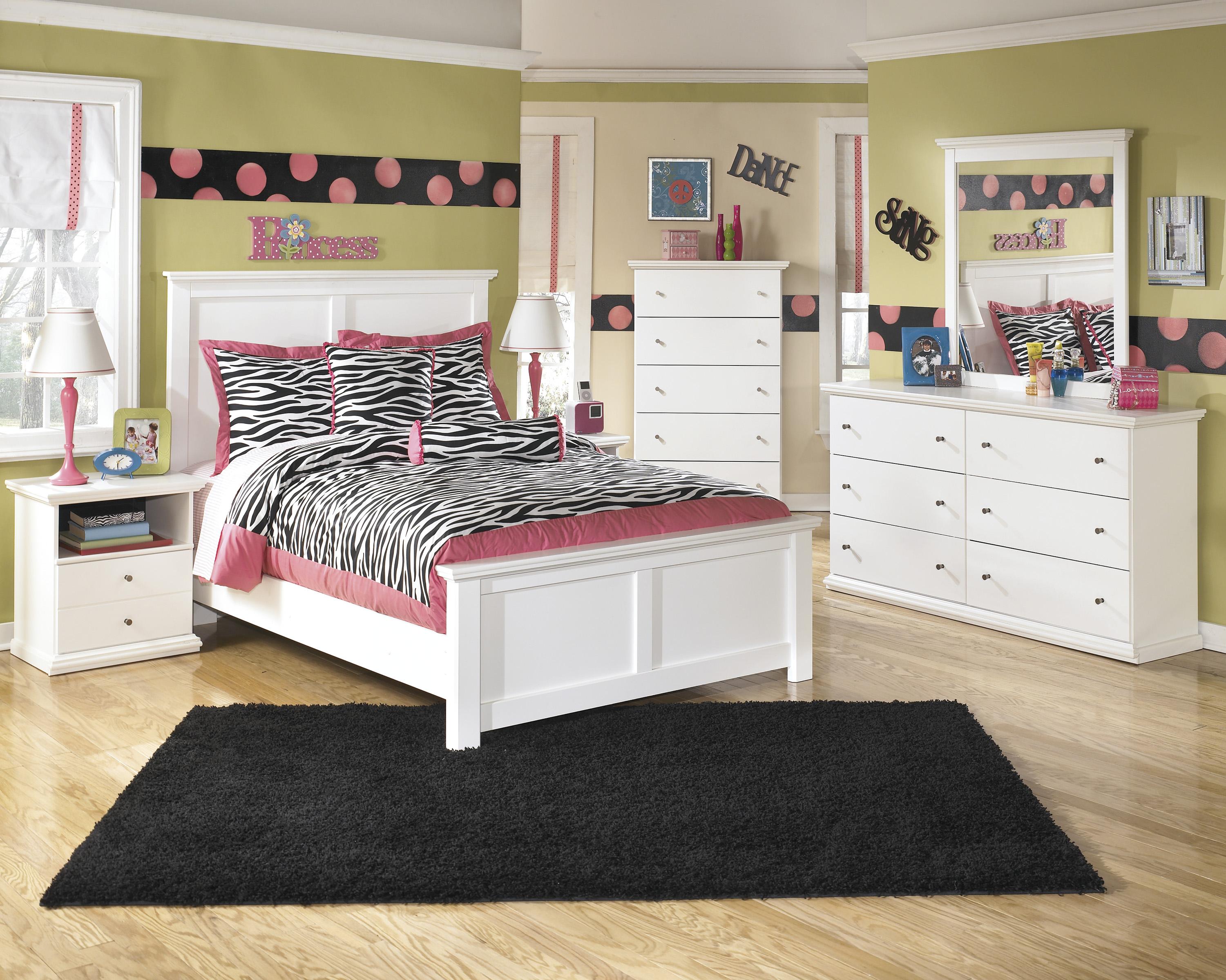 

    
Ashley Bostwick Shoals B139 Full Size Panel Bedroom Set 6pcs in White
