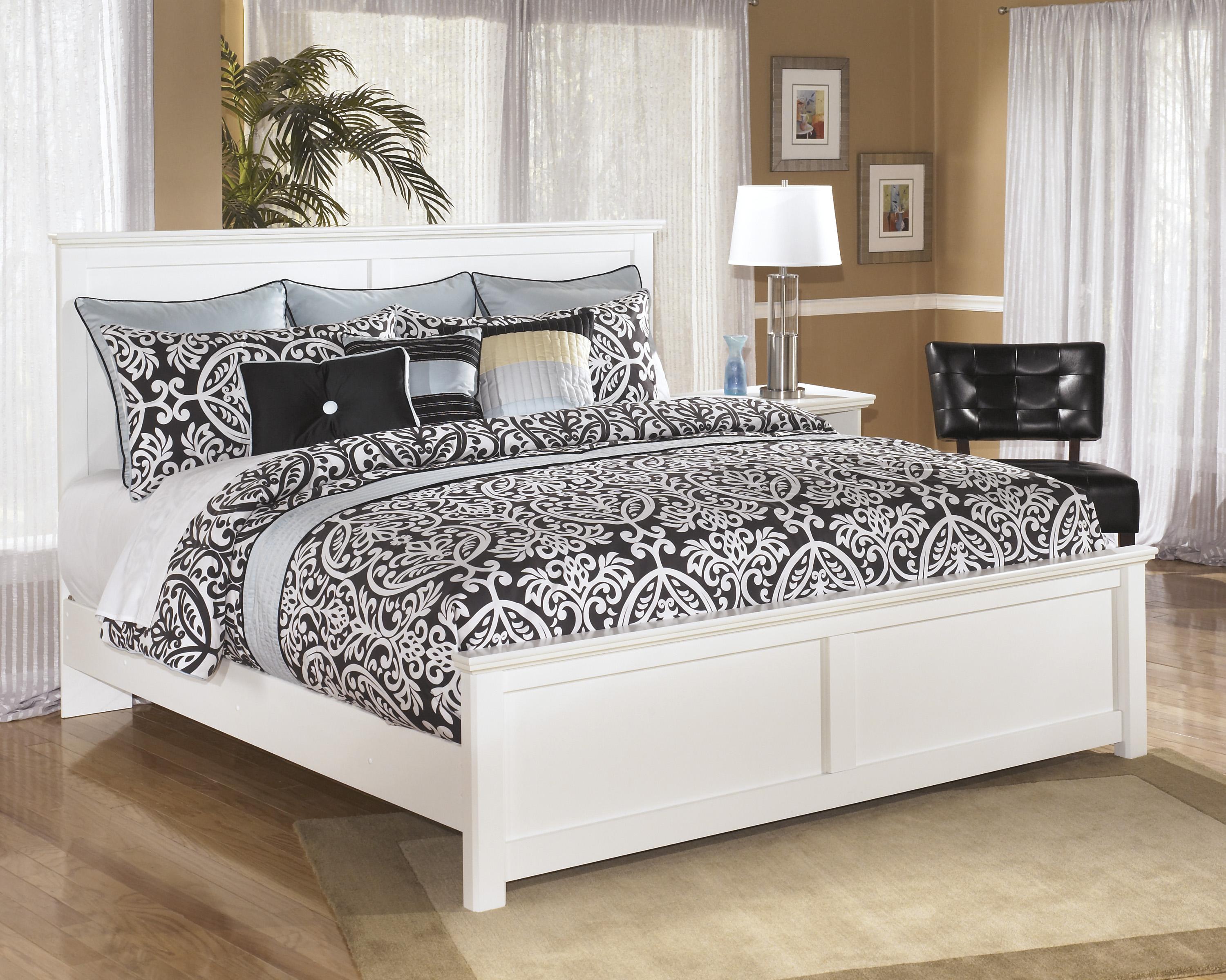 

    
Ashley Bostwick Shoals B139 King Size Panel Bedroom Set 3pcs in White
