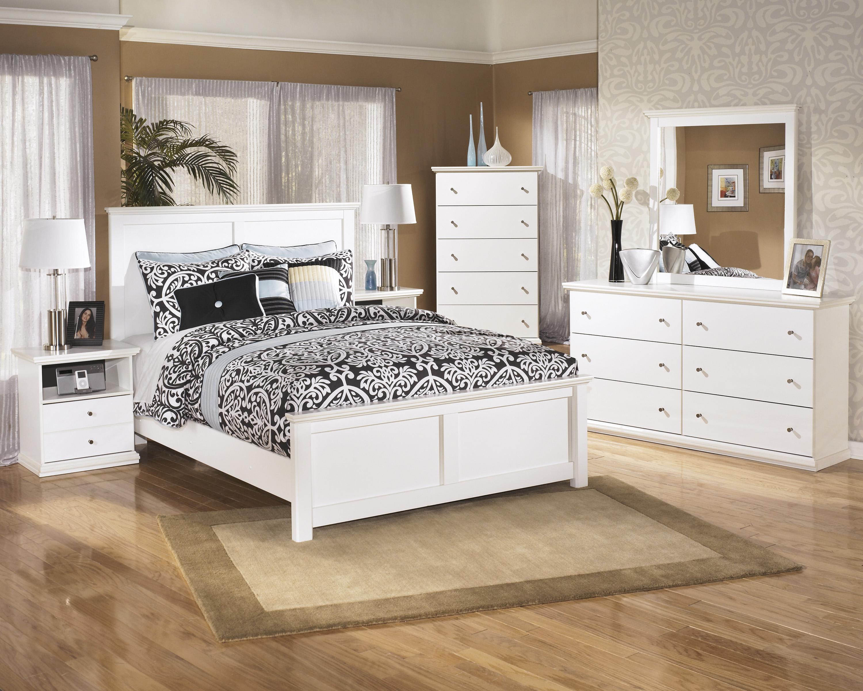 

    
Ashley Bostwick Shoals B139 Queen Size Panel Bedroom Set 6pcs in White
