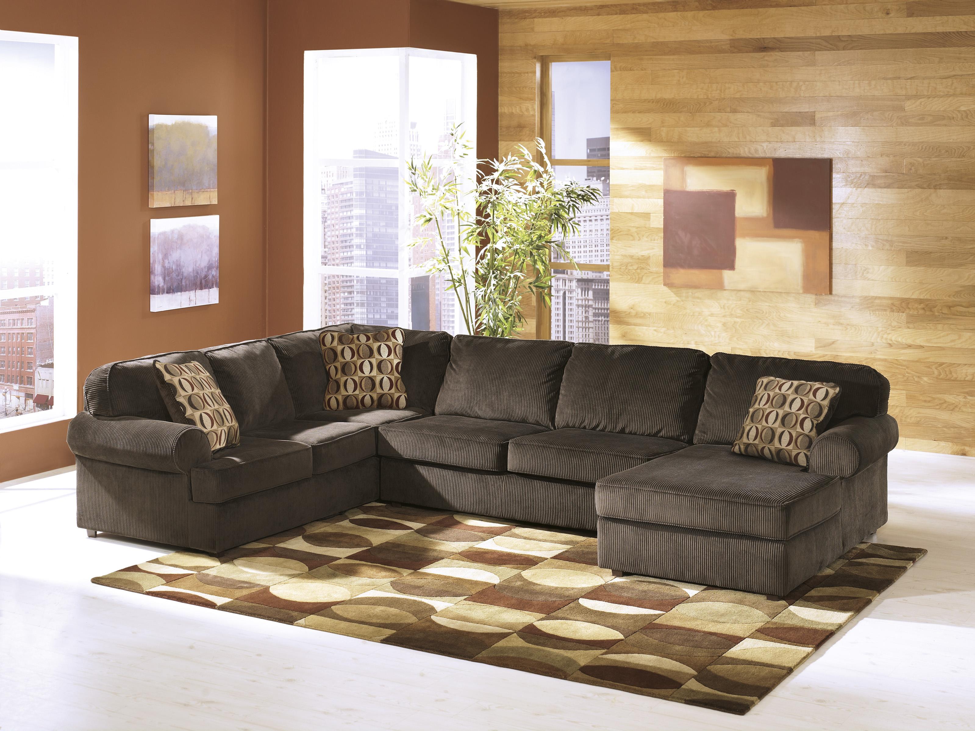

    
Ashley Vista 3 Piece Sectional in Chocolate Right Facing
