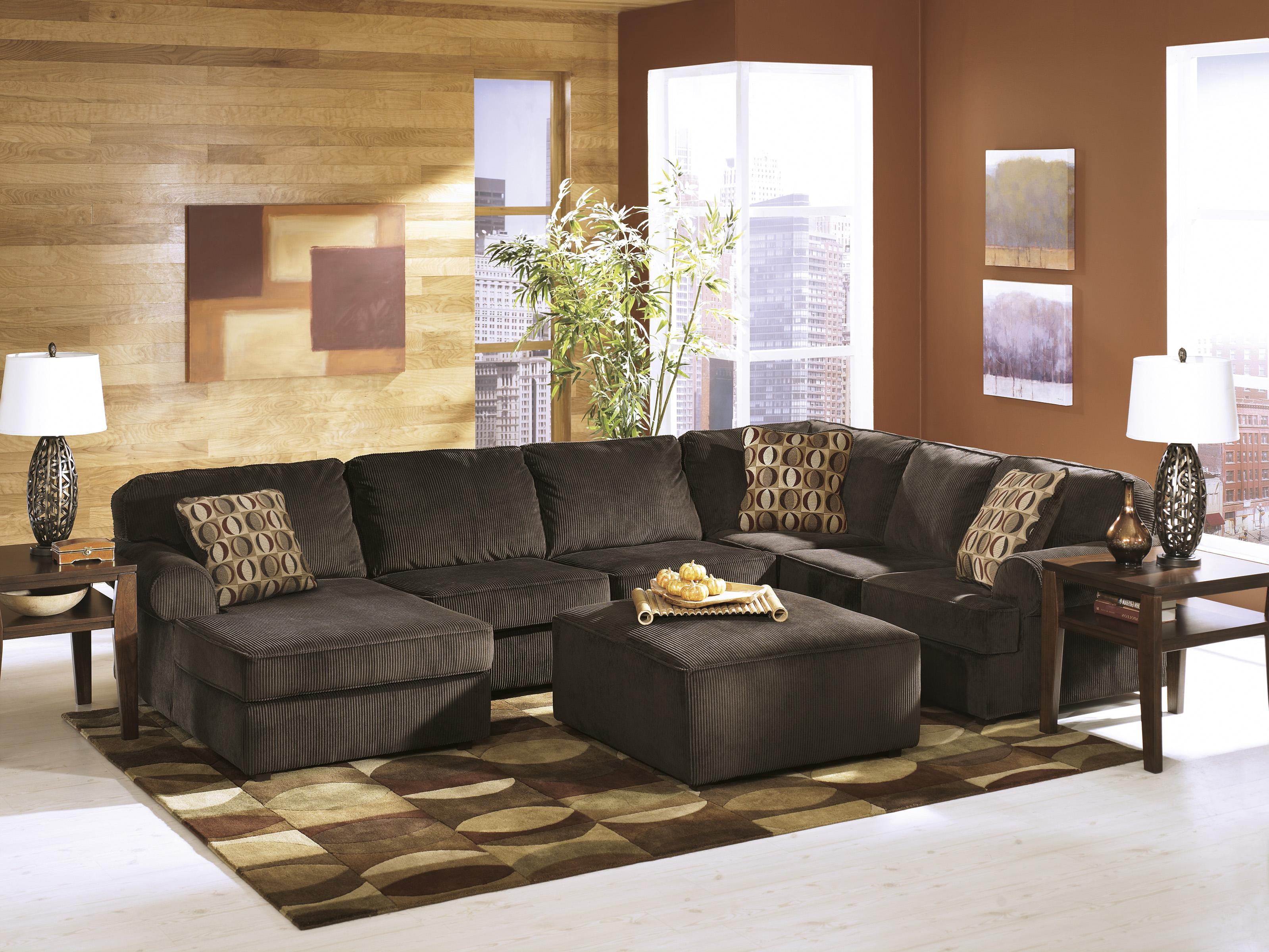 

    
Ashley Vista 4 Piece Sectional in Chocolate Right Facing
