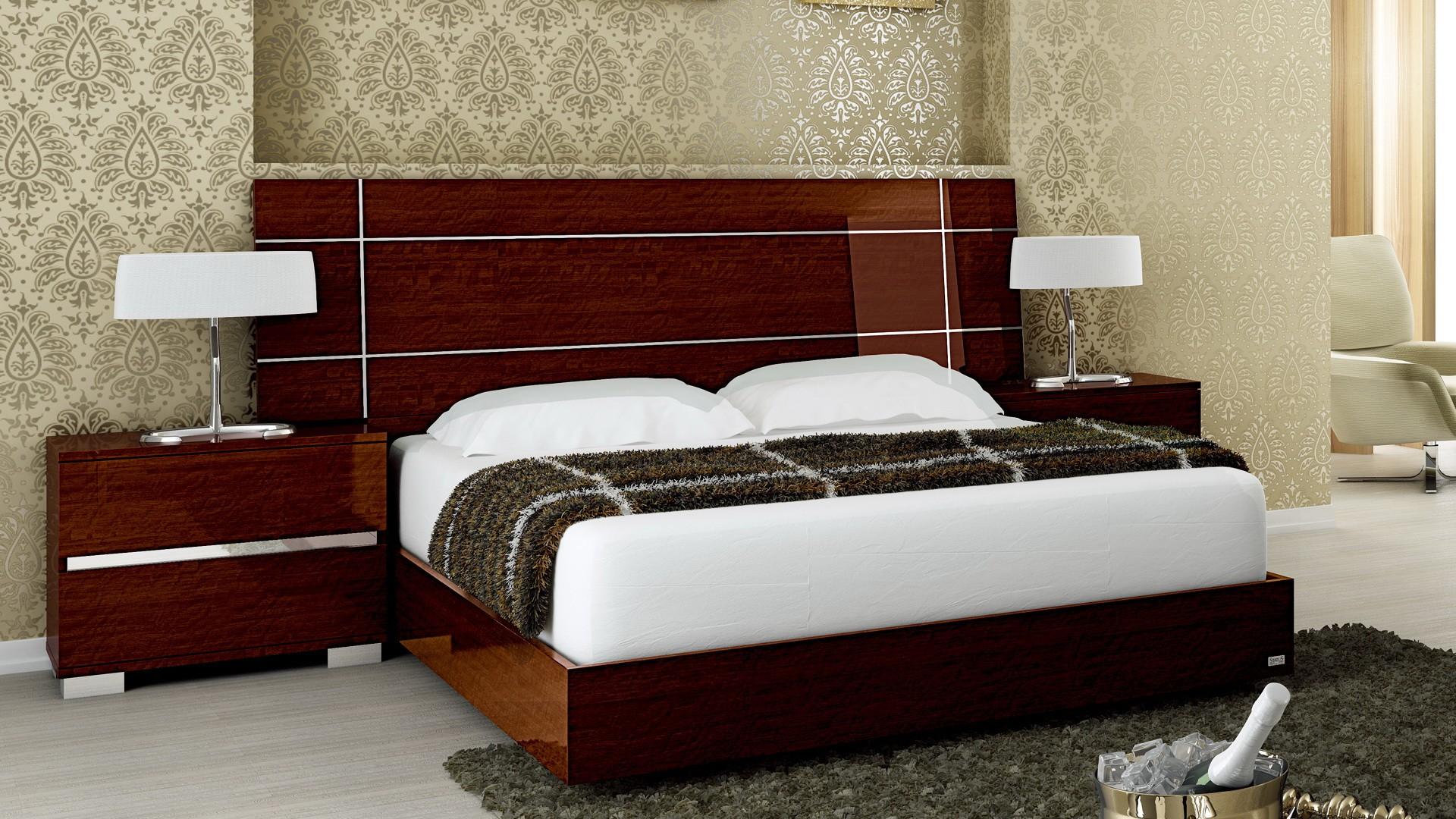 

    
At Home USA Dream Walnut High Gloss Lacquer King Bed Contemporary Made in Italy
