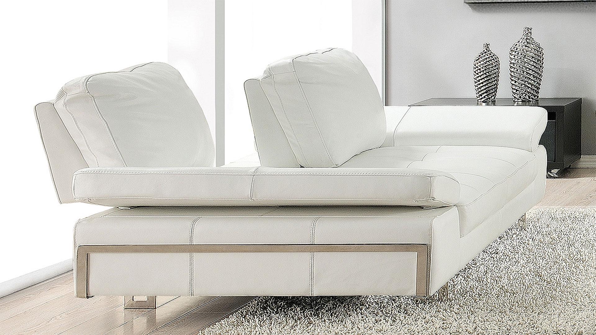 

    
At Home USA Gia White Luxury Italian Leather Ultra Modern Loveseat Contemporary
