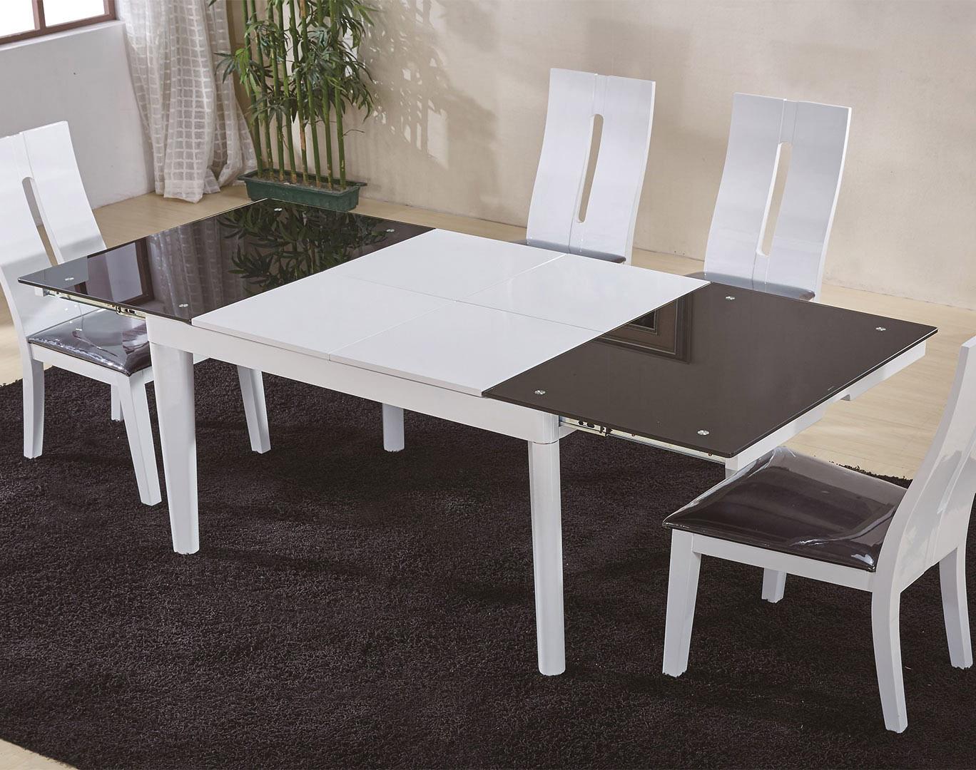 At Home USA Gianni Dining Table