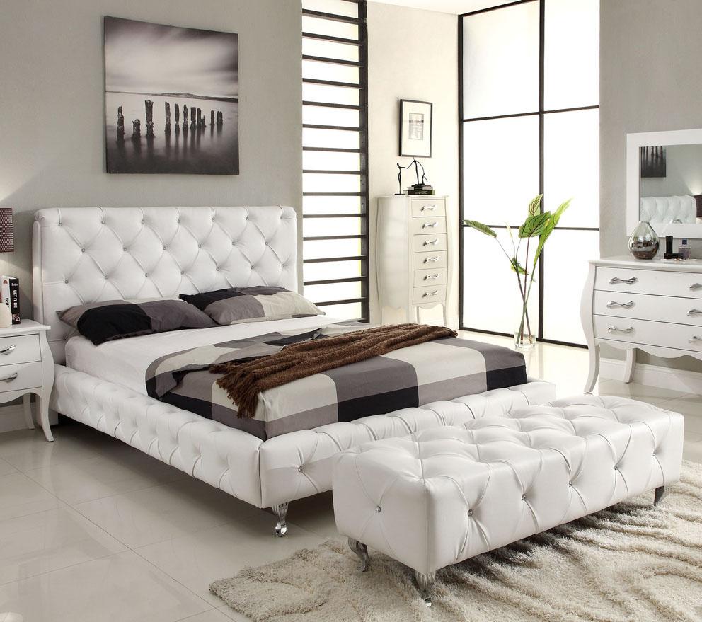 

    
At Home USA Maria White Tufted King Bedroom Set 2Pcs Contemporary Modern
