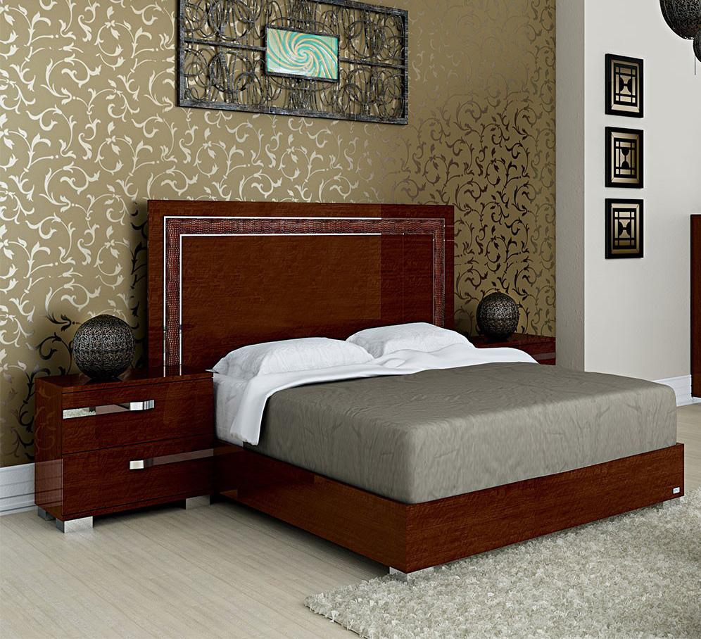 

    
At Home USA Volare Glossy Walnut King Bedroom Set 3Pcs Modern Made in Italy

