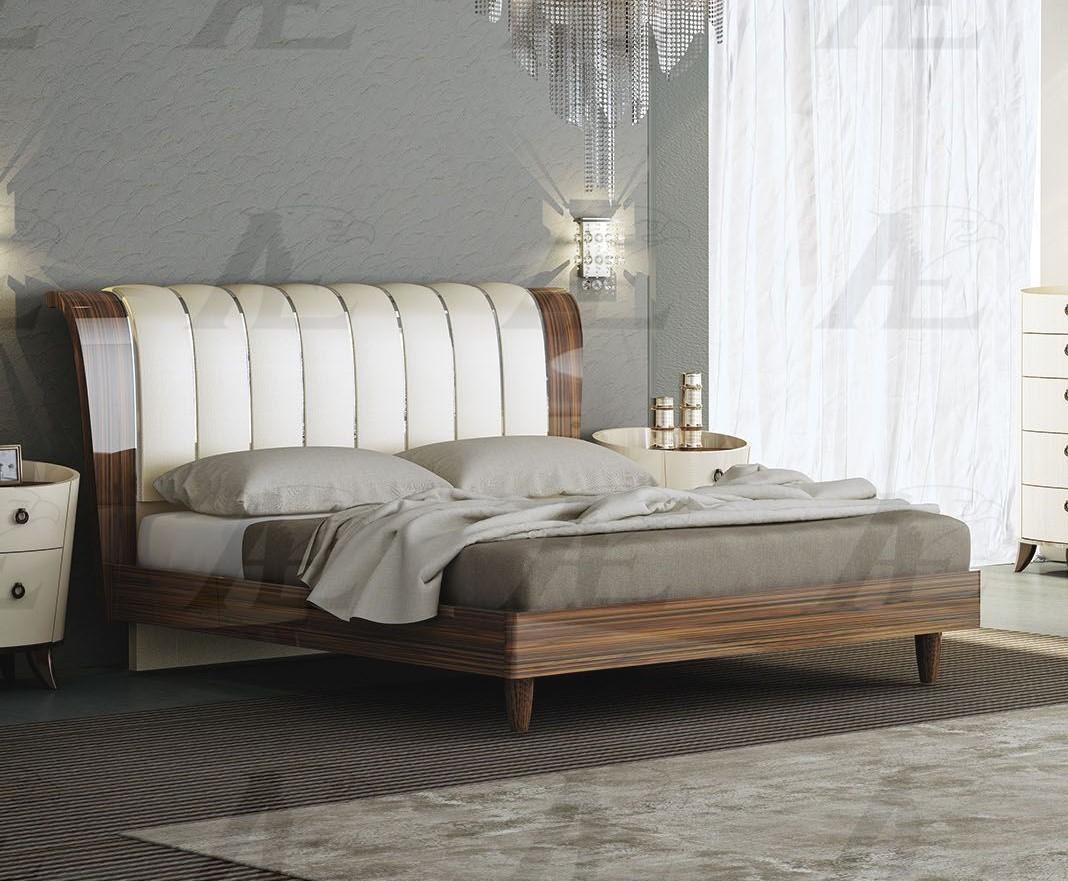 

    
Beige & Ebony Finish Platform King Size Bed American Eagle P101-BED-EK
