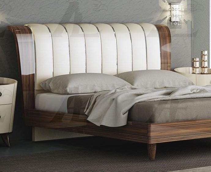 

    
American Eagle Furniture P101-BED-EK Platform Bed Beige/Brown P101-BED-EK
