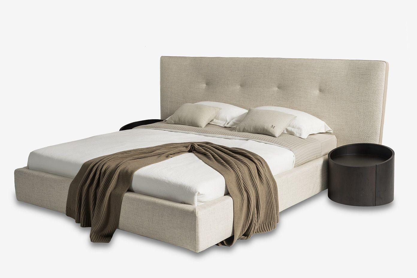 

    
Beige Fabric California King Size Panel Bedroom Set by VIG Modrest Brittany
