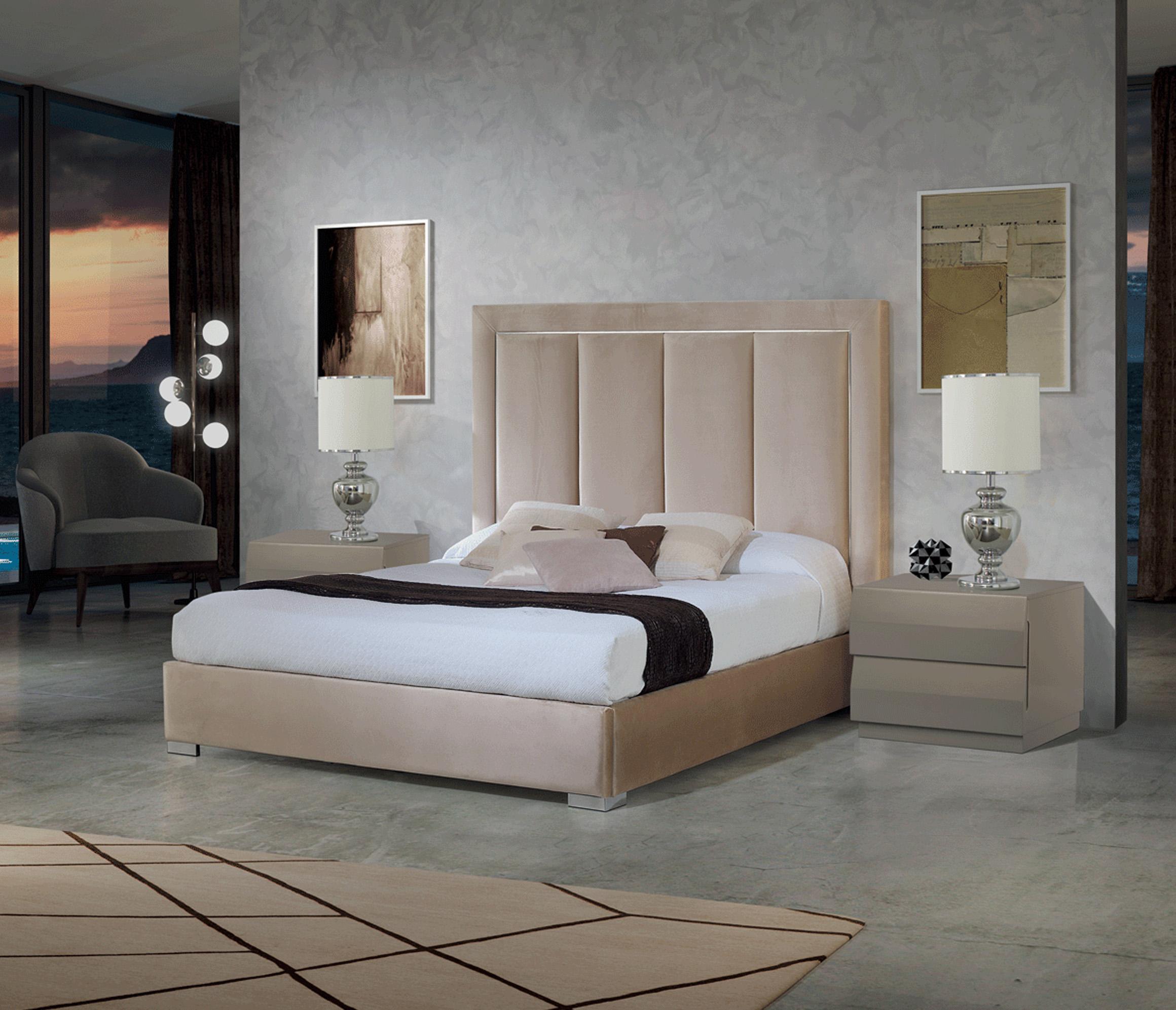 

    
Premium Beige Microfiber Upholstery King Bedroom Set 3Pcs Made in Spain ESF Monica
