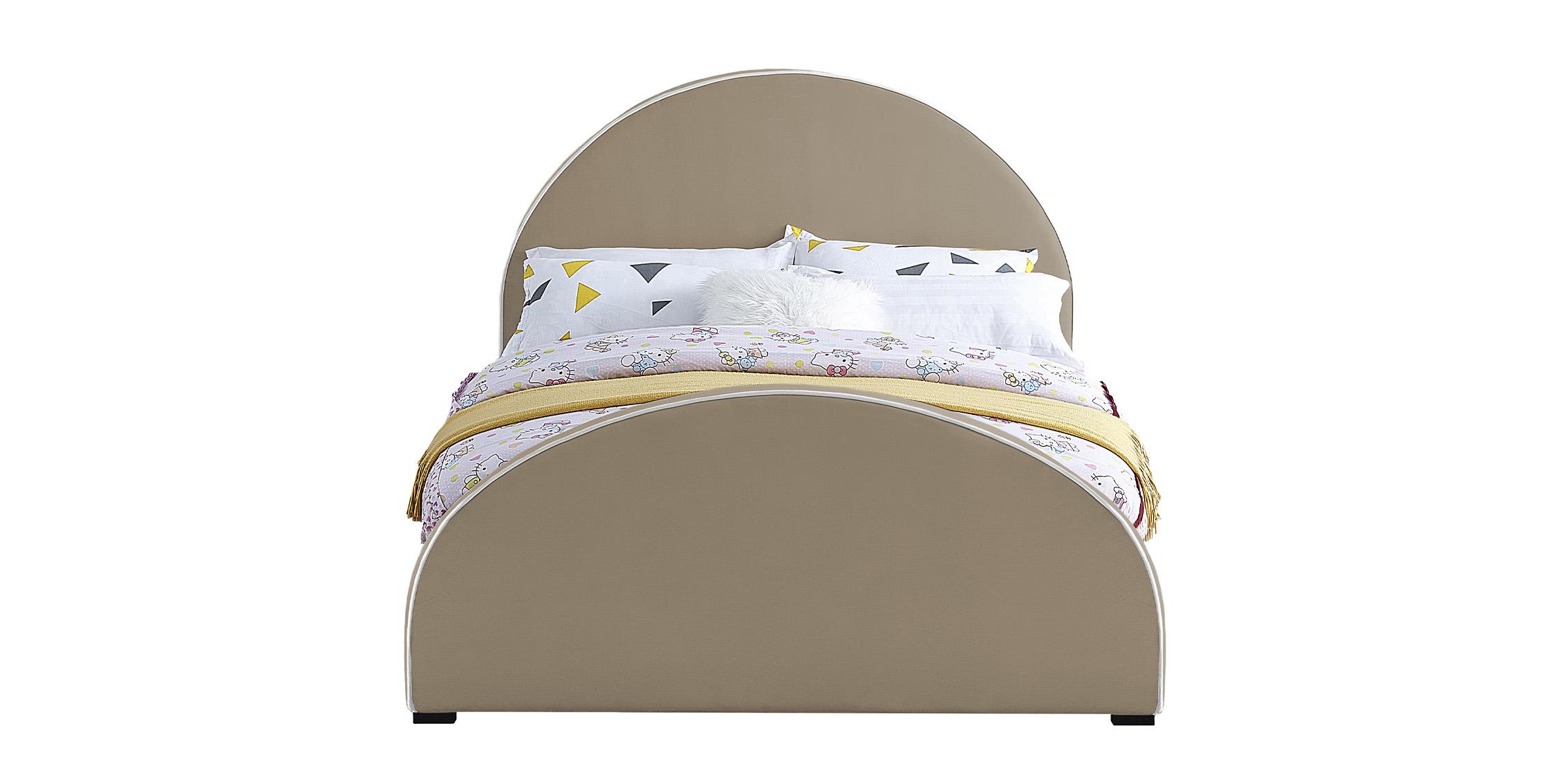 

        
Meridian Furniture BRODY BrodyBeige-F Platform Bed Beige Velvet 094308265452
