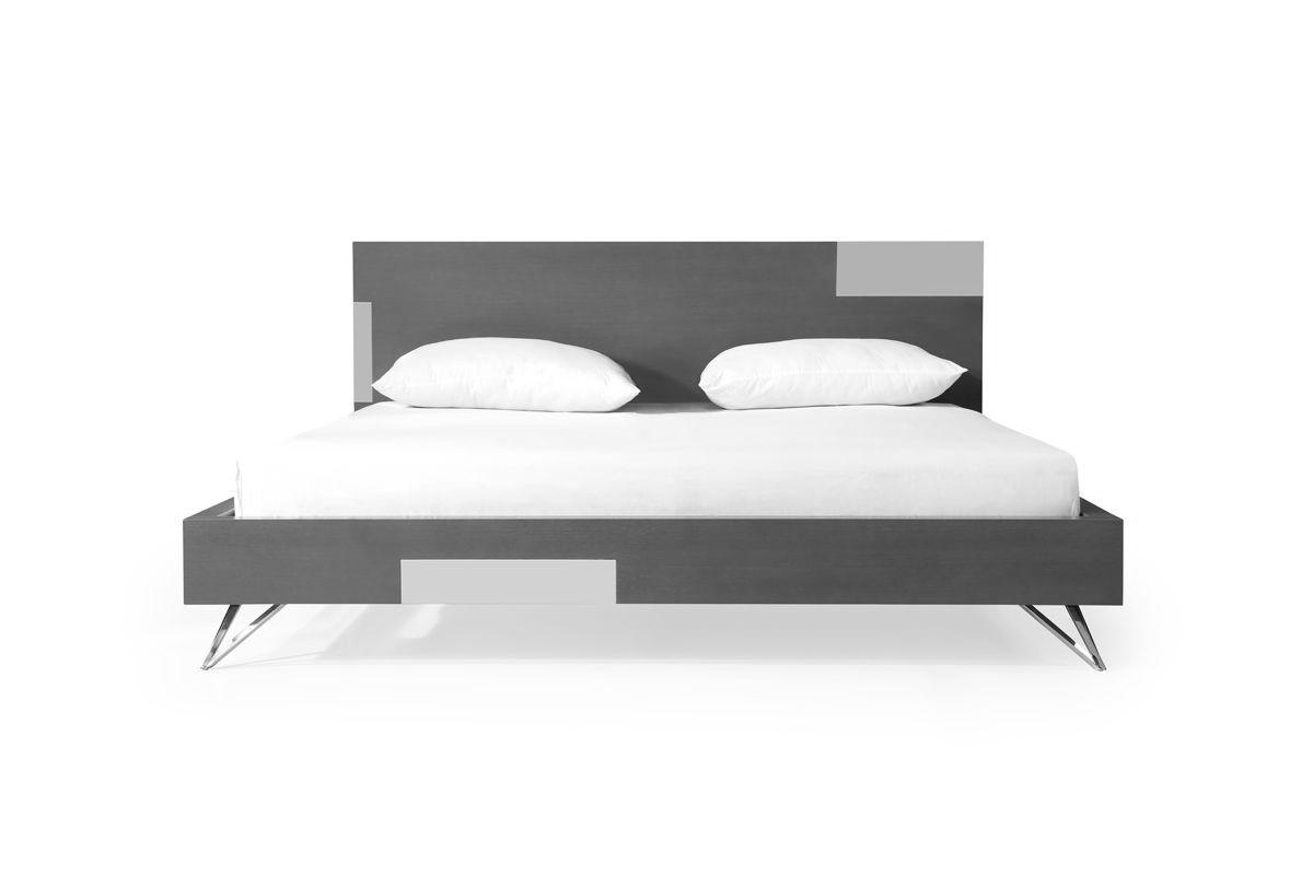 

    
Grey Oak & Stainless Steel Panel Bedroom Set by VIG Modrest Nicola
