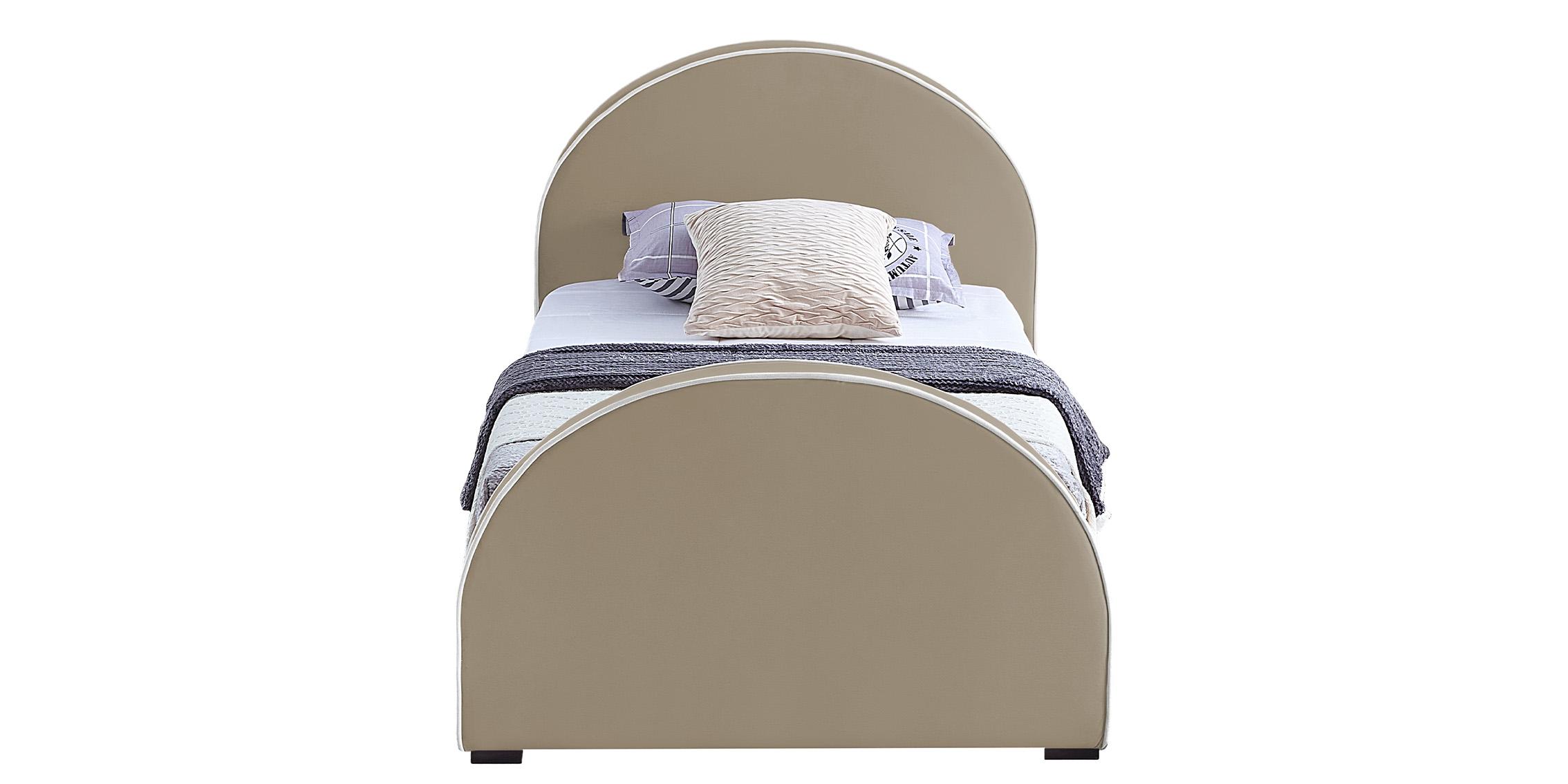 

        
Meridian Furniture BRODY BrodyBeige-T Platform Bed Beige Velvet 094308265445
