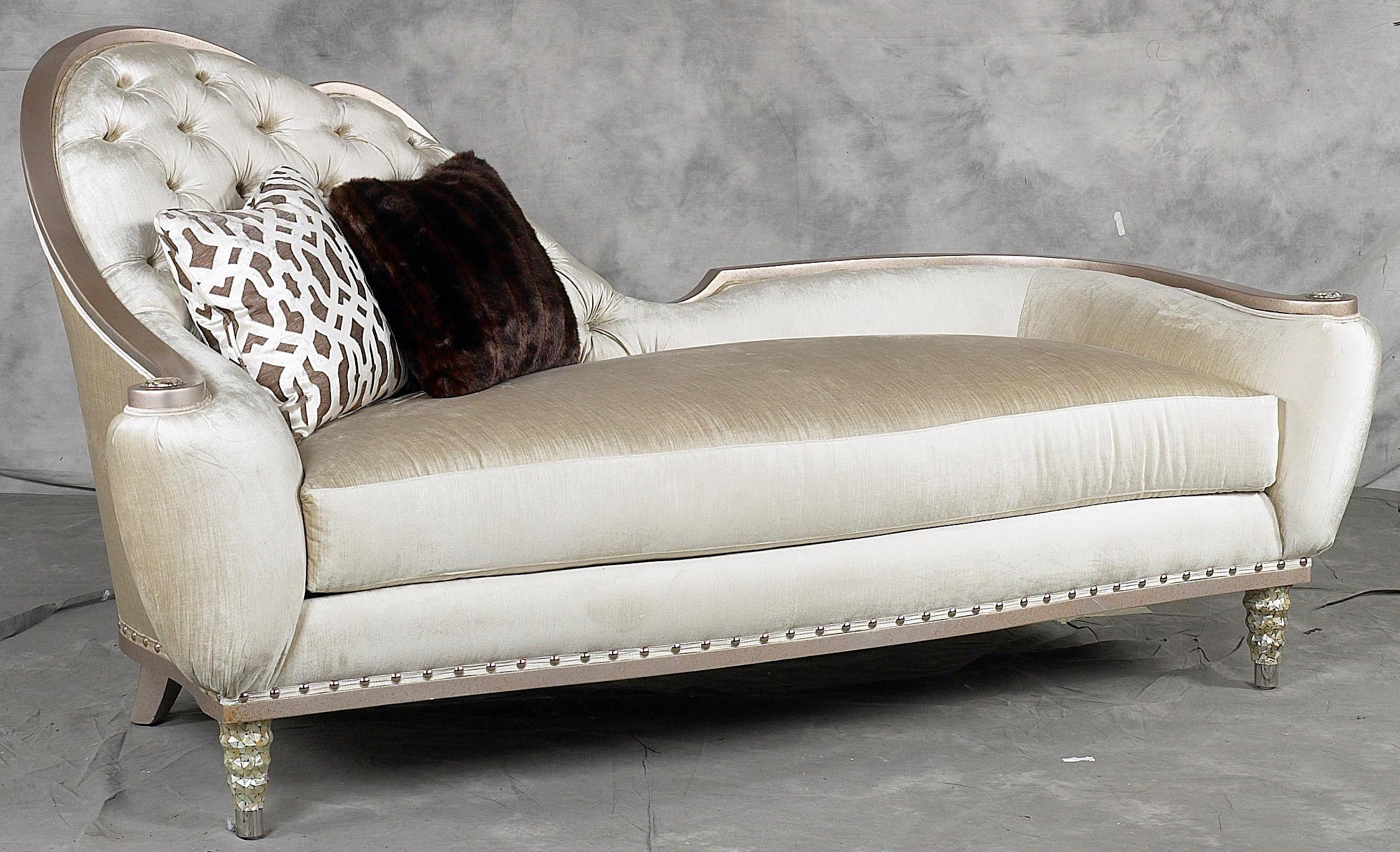 

    
Luxury Antique Pearl Chenille Chaise Lounge Benetti's Sofia Classic Traditional
