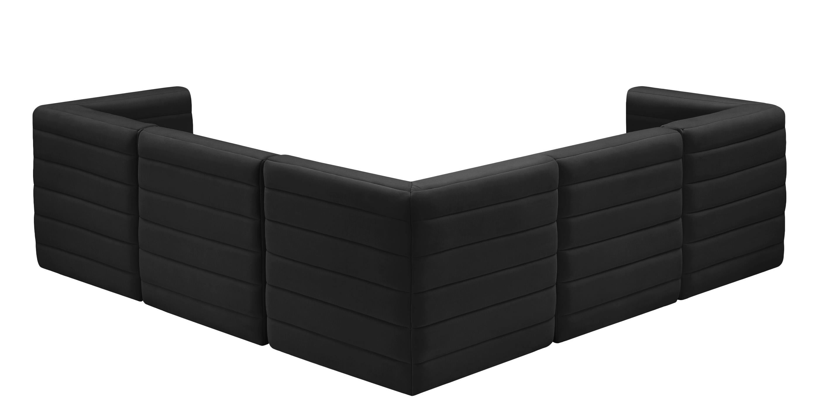 

    
677Black-Sec5C Meridian Furniture Modular Sectional Sofa
