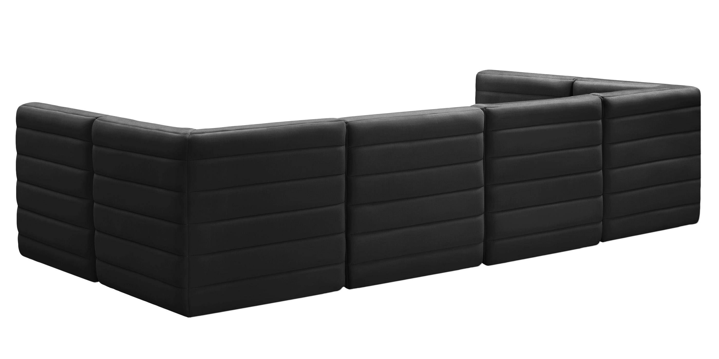 

        
Meridian Furniture Quincy 677Black-Sec6B Modular Sectional Sofa Black Velvet 94308261683
