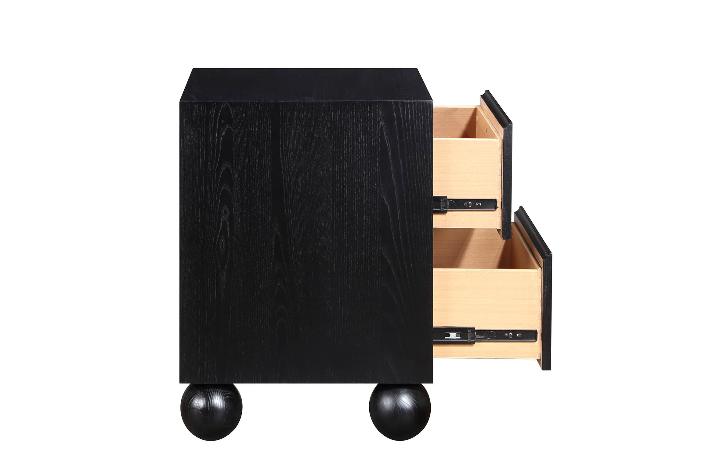 

        
Meridian Furniture KentBlack-NS-Set Nightstand Set Black  094308293752
