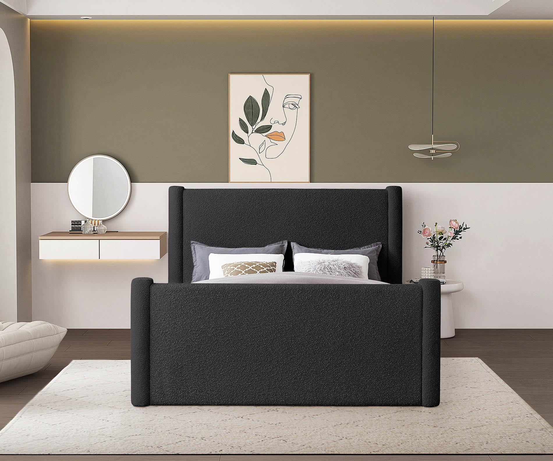 

        
Meridian Furniture ELIAS B1299Black-F Panel Bed Black Boucle 094308309675

