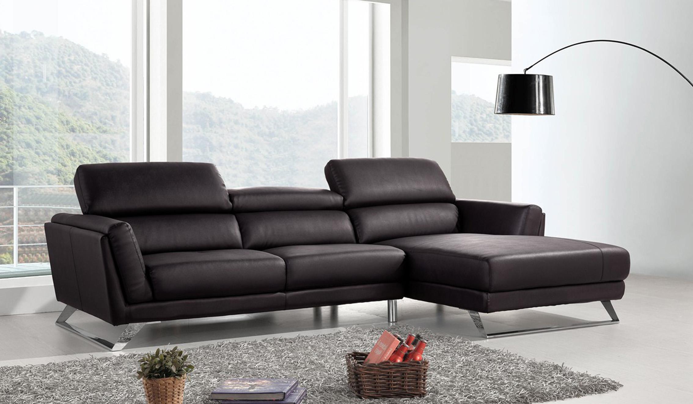 

    
Black Eco-Leather Right Facing Sectional Sofa Divani Casa Doss VIG Modern
