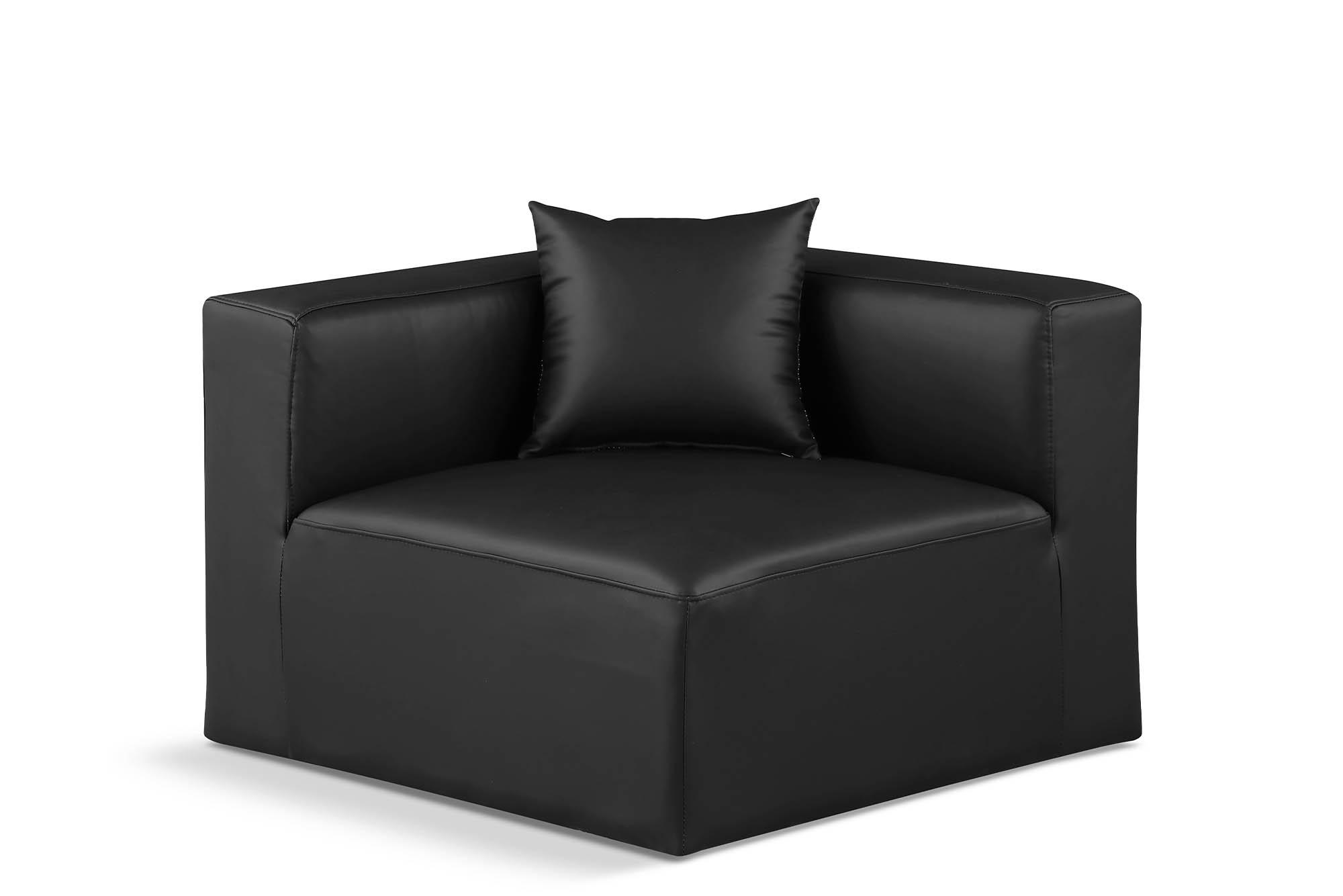 

    
Black Faux Leather Modular Corner Chair CUBE 668Black-Corner Meridian Modern
