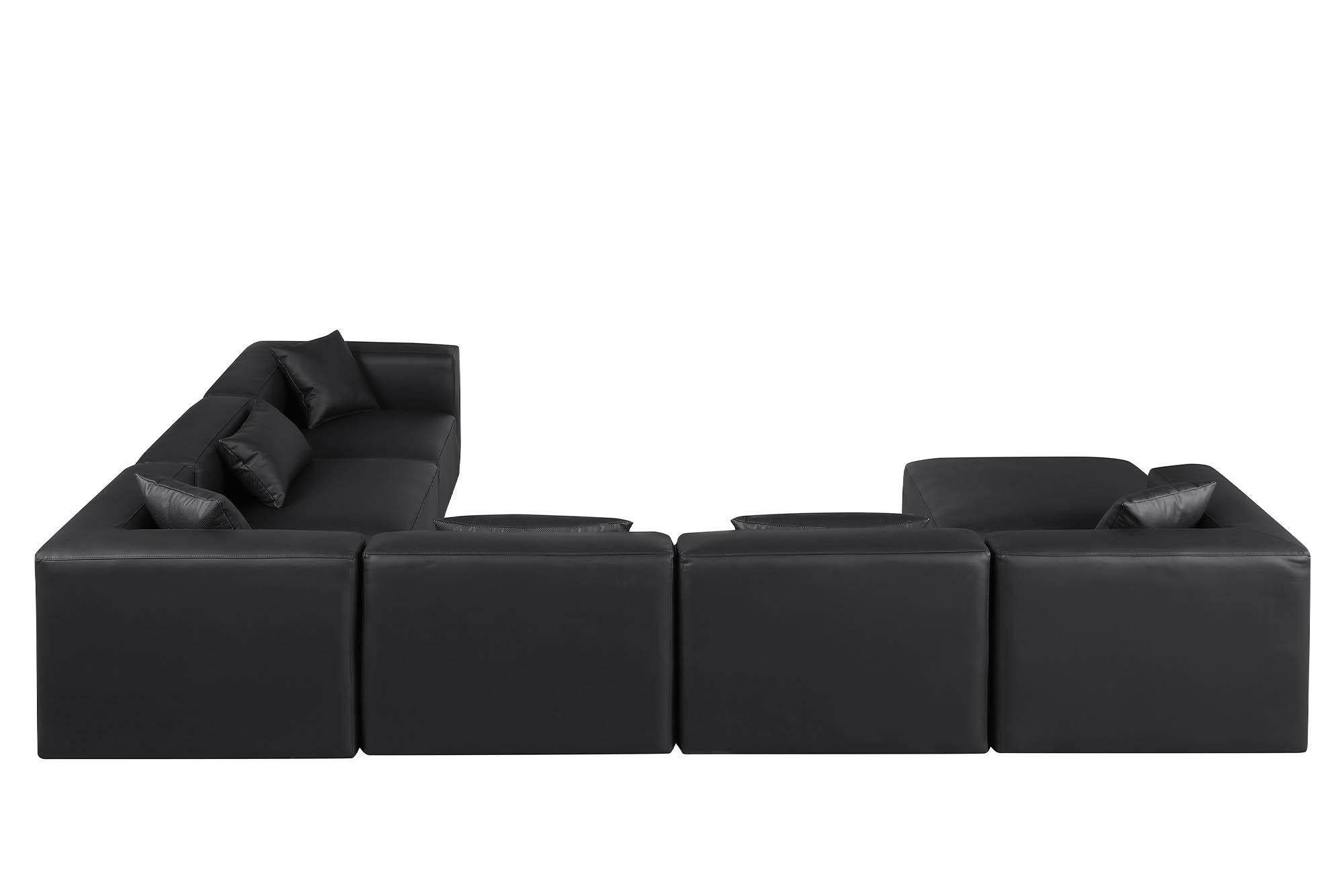

    
668Black-Sec7A Meridian Furniture Modular Sectional Sofa
