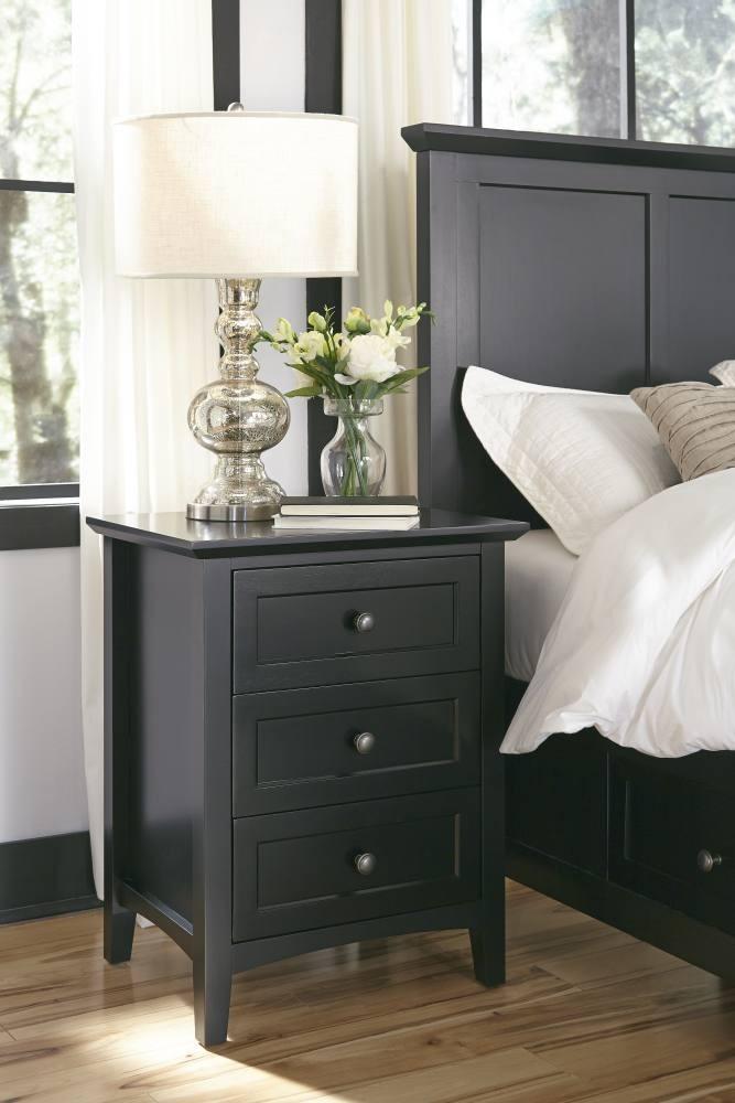 

    
4N02L5-2N-3PC Black Finish Shaker Style Queen Panel Bedroom Set 3Pcs PARAGON by Modus Furniture
