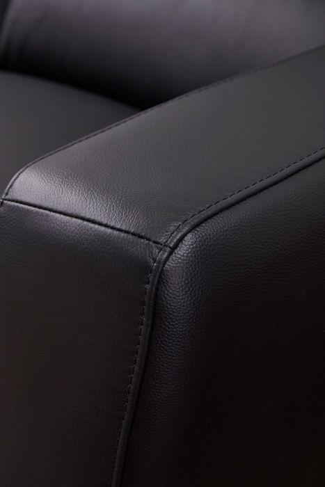 

    
EK-L8010R-B American Eagle Furniture Sectional Sofa
