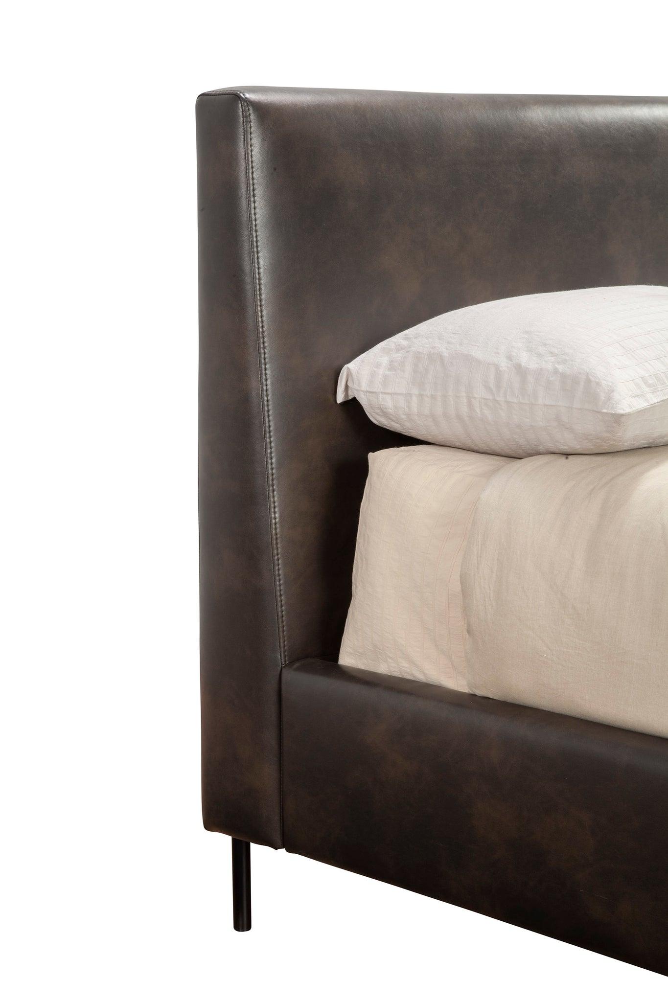 

        
Alpine Furniture SOPHIA / FLYNN Platform Bedroom Set Gray/Black Faux Leather 840108500565
