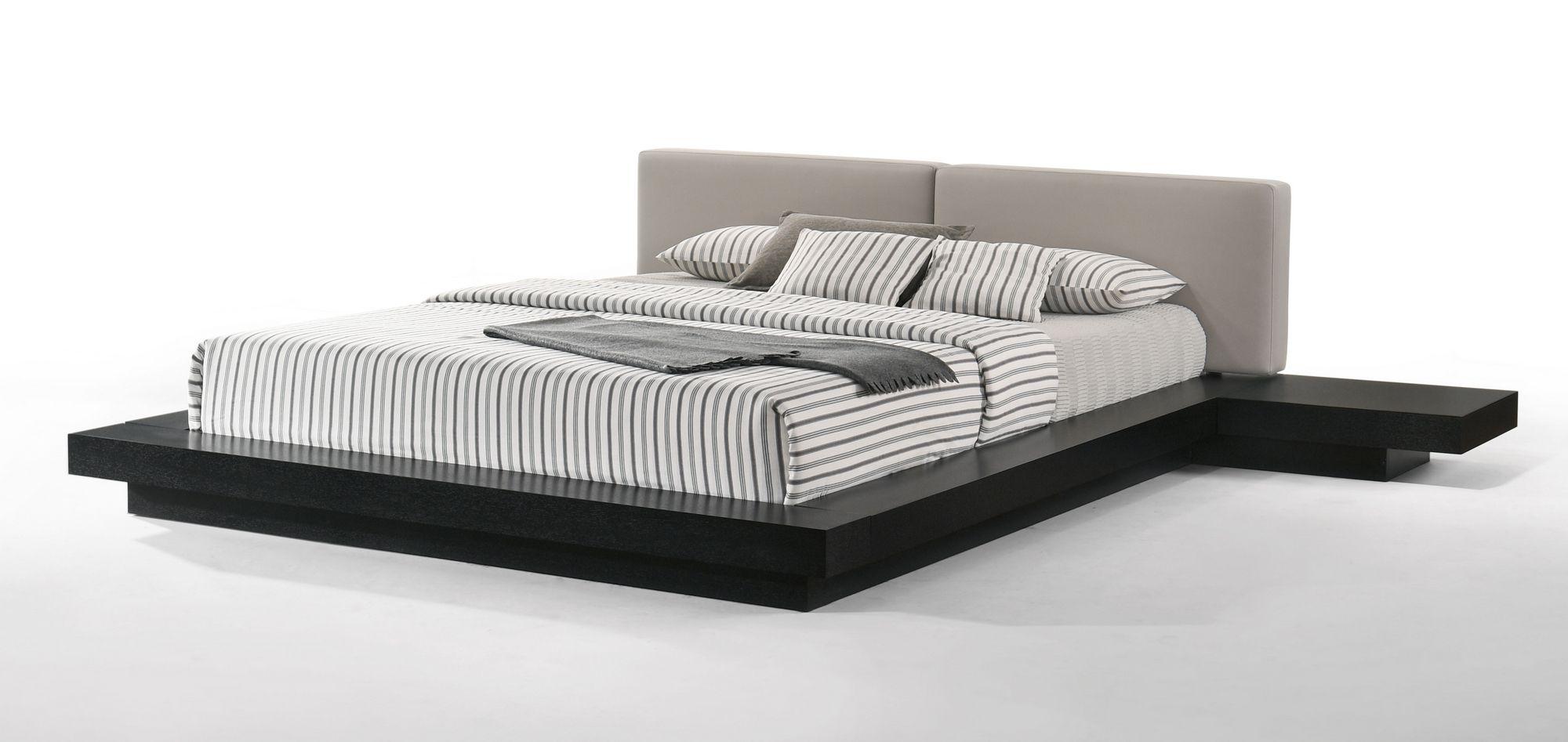 

    
Black & Gray King Size Platform Bed by VIG Modrest Tokyo
