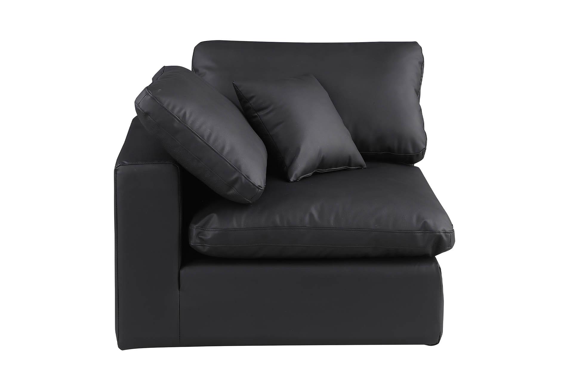 

        
Meridian Furniture 188Black-Corner Corner chair Black Faux Leather 094308284521
