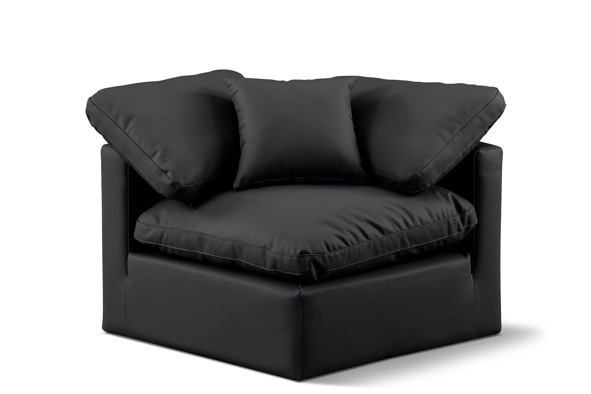 

    
Black Vegan Leather Corner Chair INDULGE 146Black-Corner Meridian Modern
